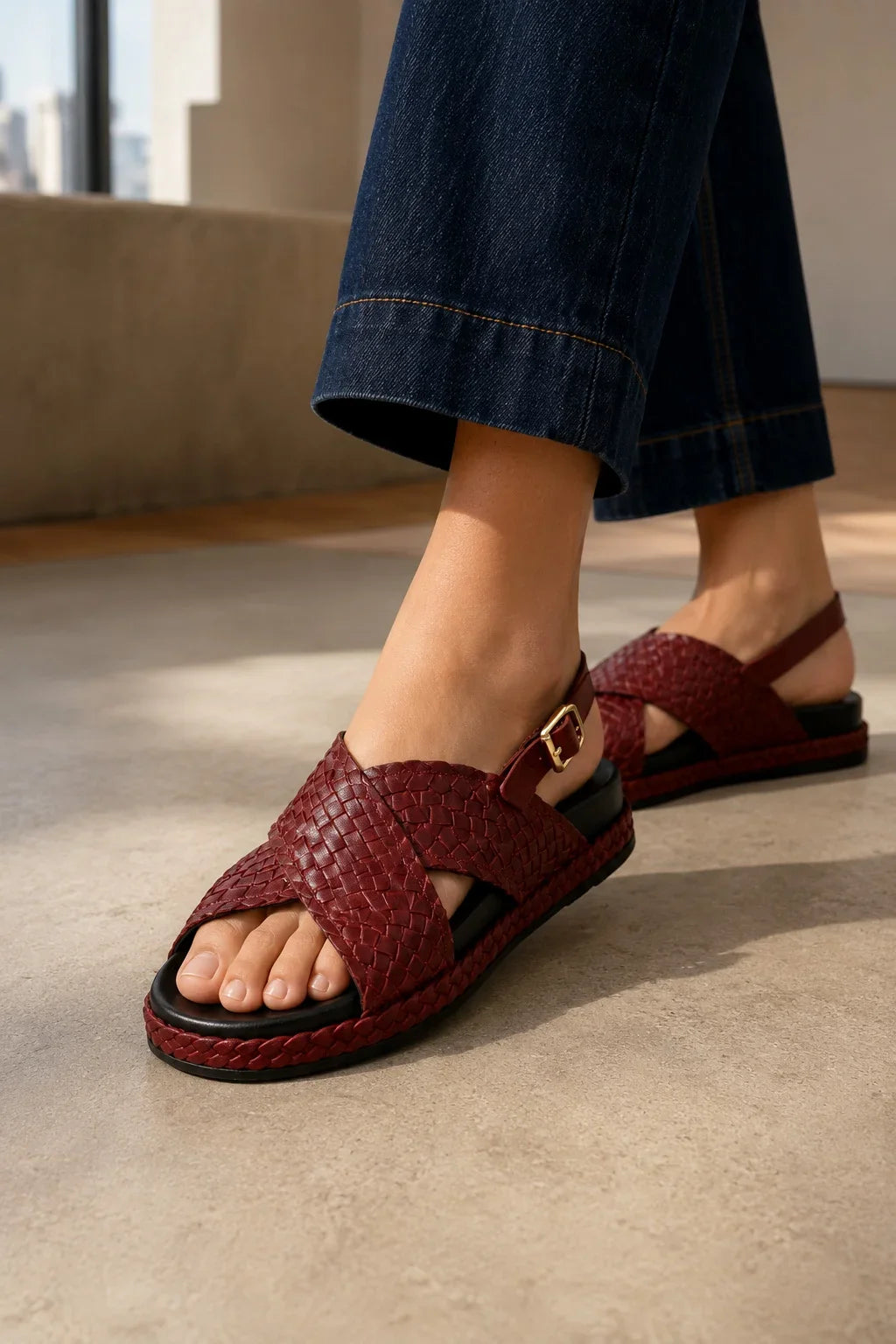 Sandalia Rioja, Burgundy — 06 on the foot