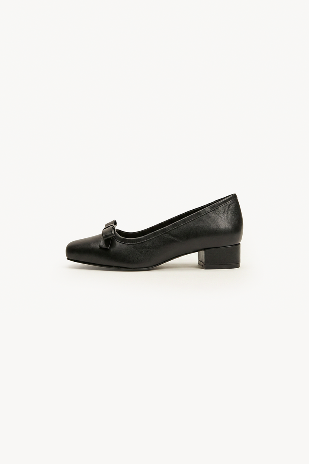 Arco Front Bow Pump Shoes, Black — 03 side profile 2