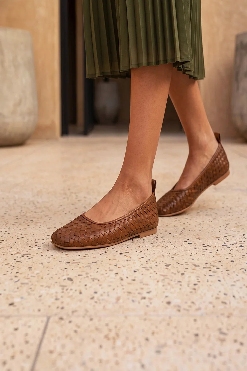 Verde Esmeralda Ballerina, Brown — 06 on the foot