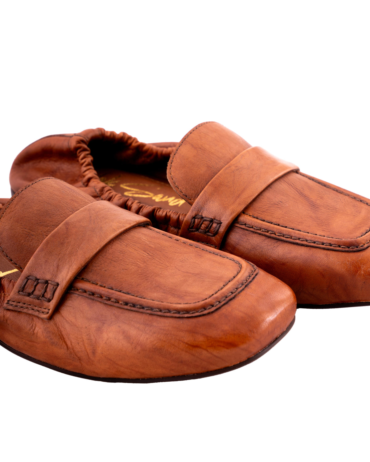 Calm Loafer, Tan — 02 close-up