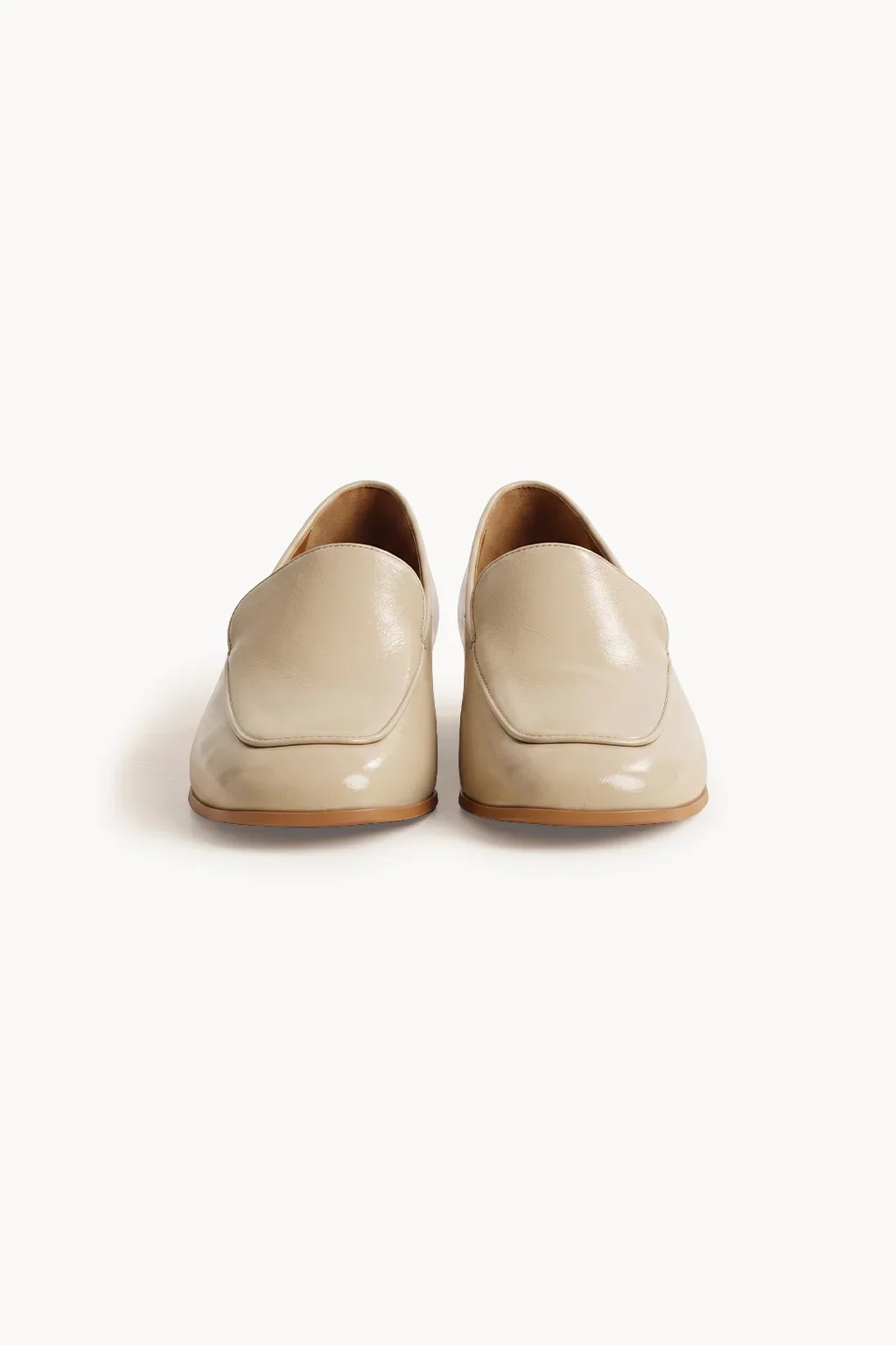 Valeria Muse Loafer, White — 01 pair