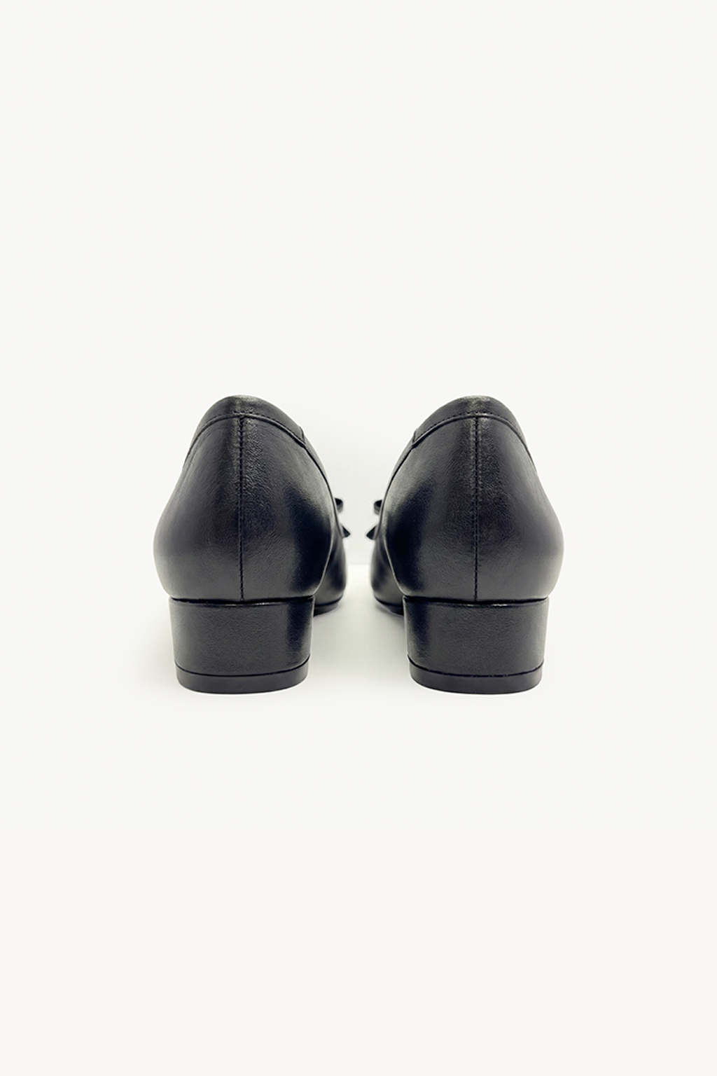 Arco Front Bow Pump Shoes, Black — 04 back