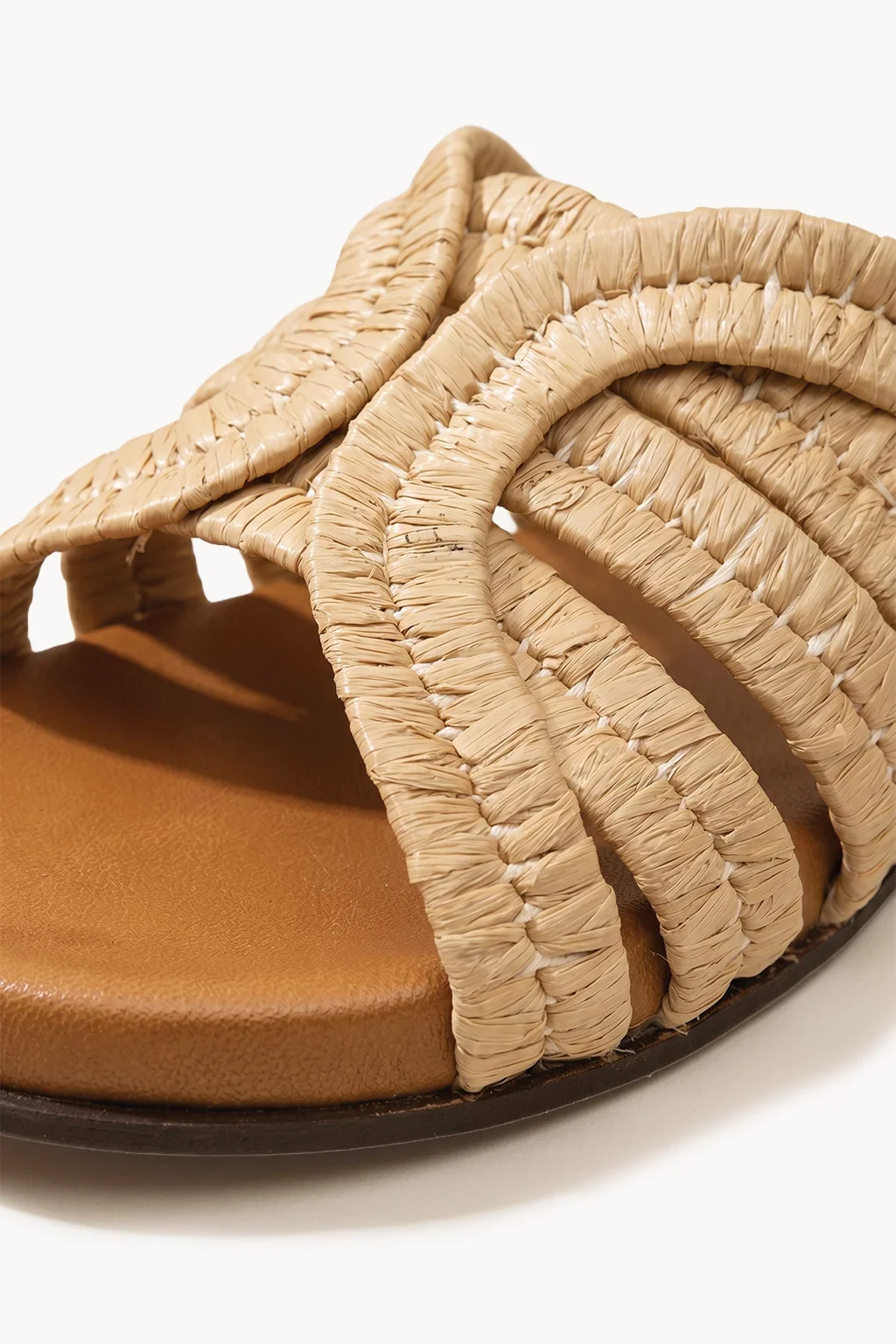 Perla Imperial Slide, Natural — 02 close-up