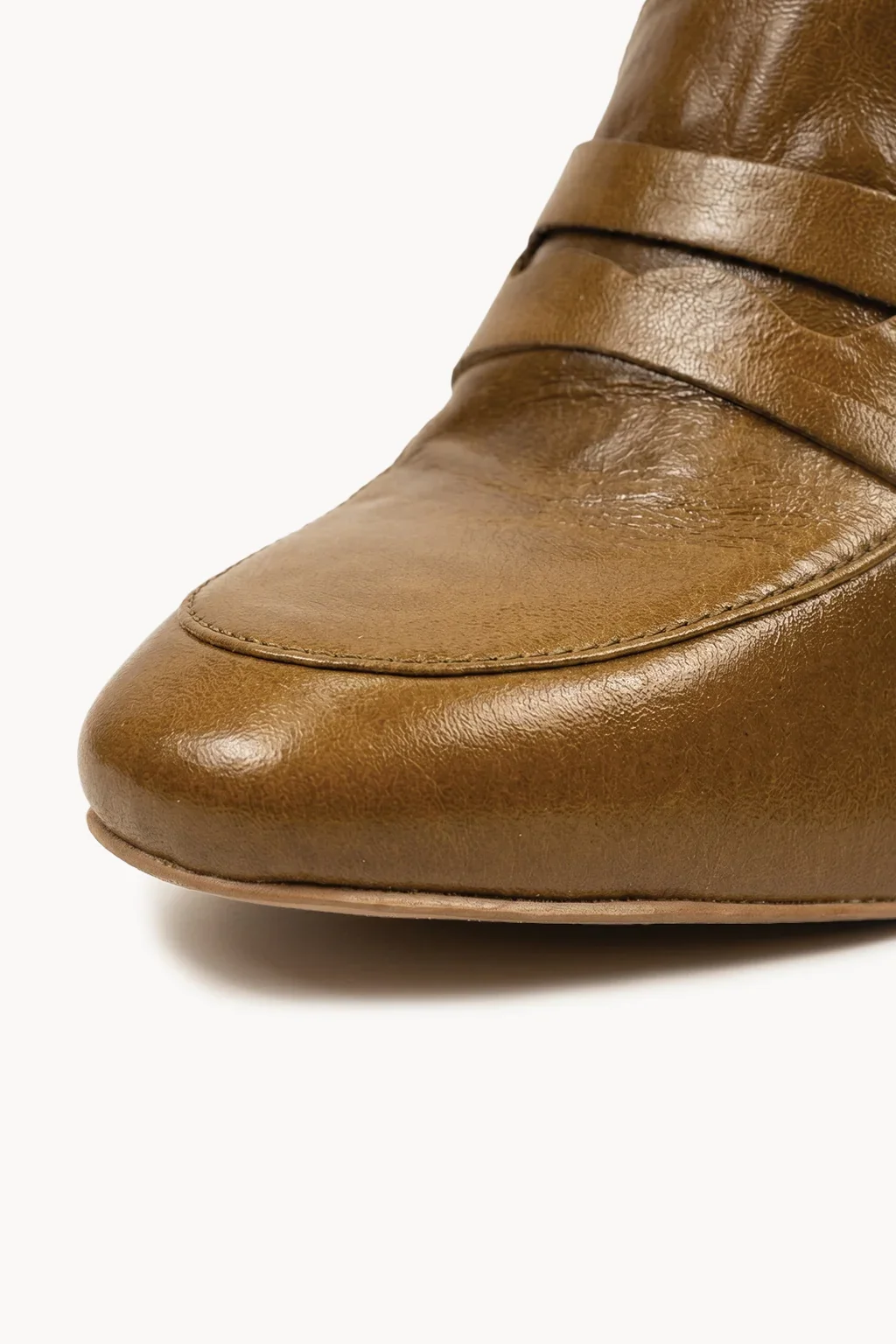 Reina de Oro Loafer, Brown — 02 close-up