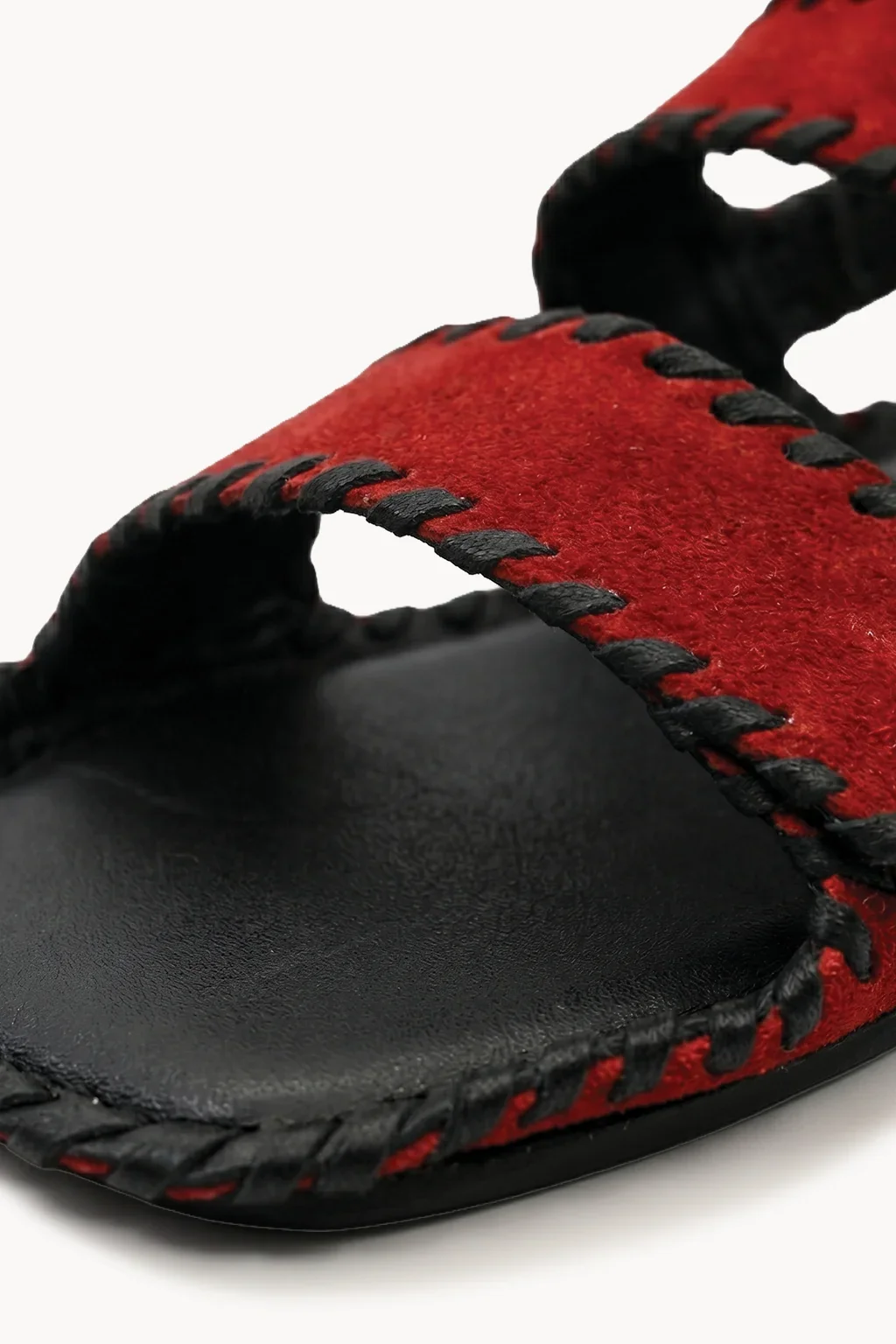 Rosso Imperiale Sandalo, Red & Black — 02 close-up