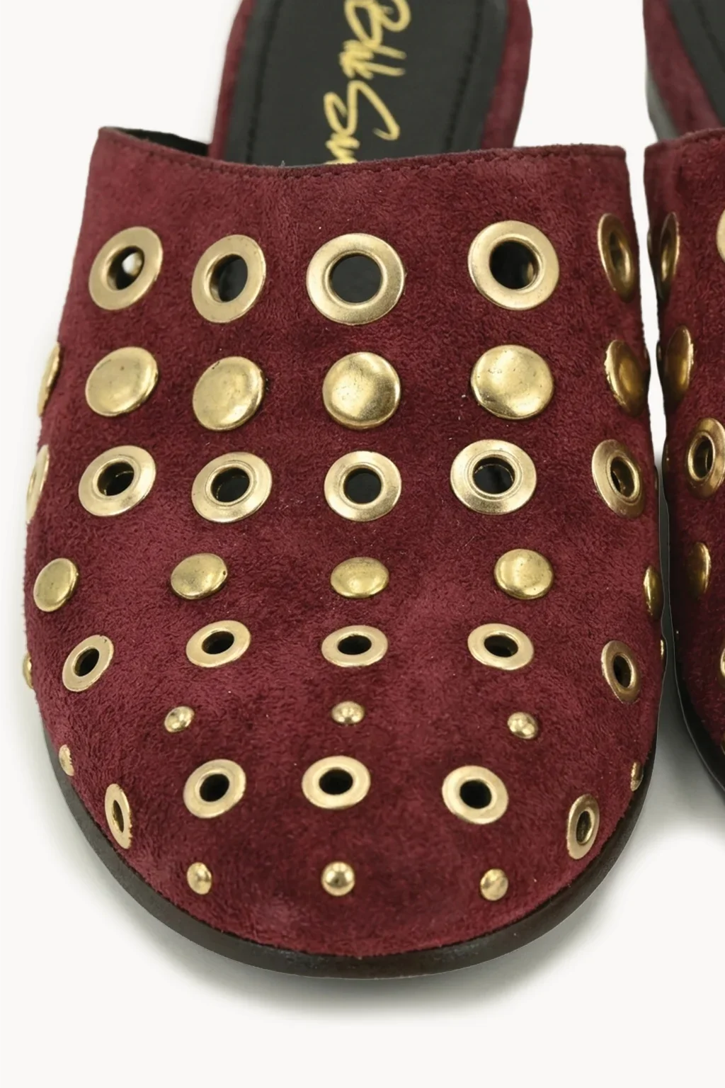 Sevilla Oro Stud Mule, Burgundy — 02 close-up