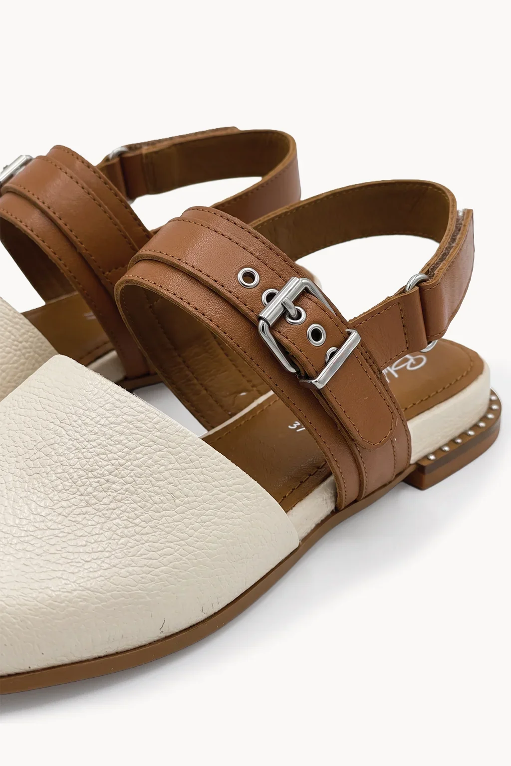 Menorca Artesana Slingback, White & Tan — 02 close-up