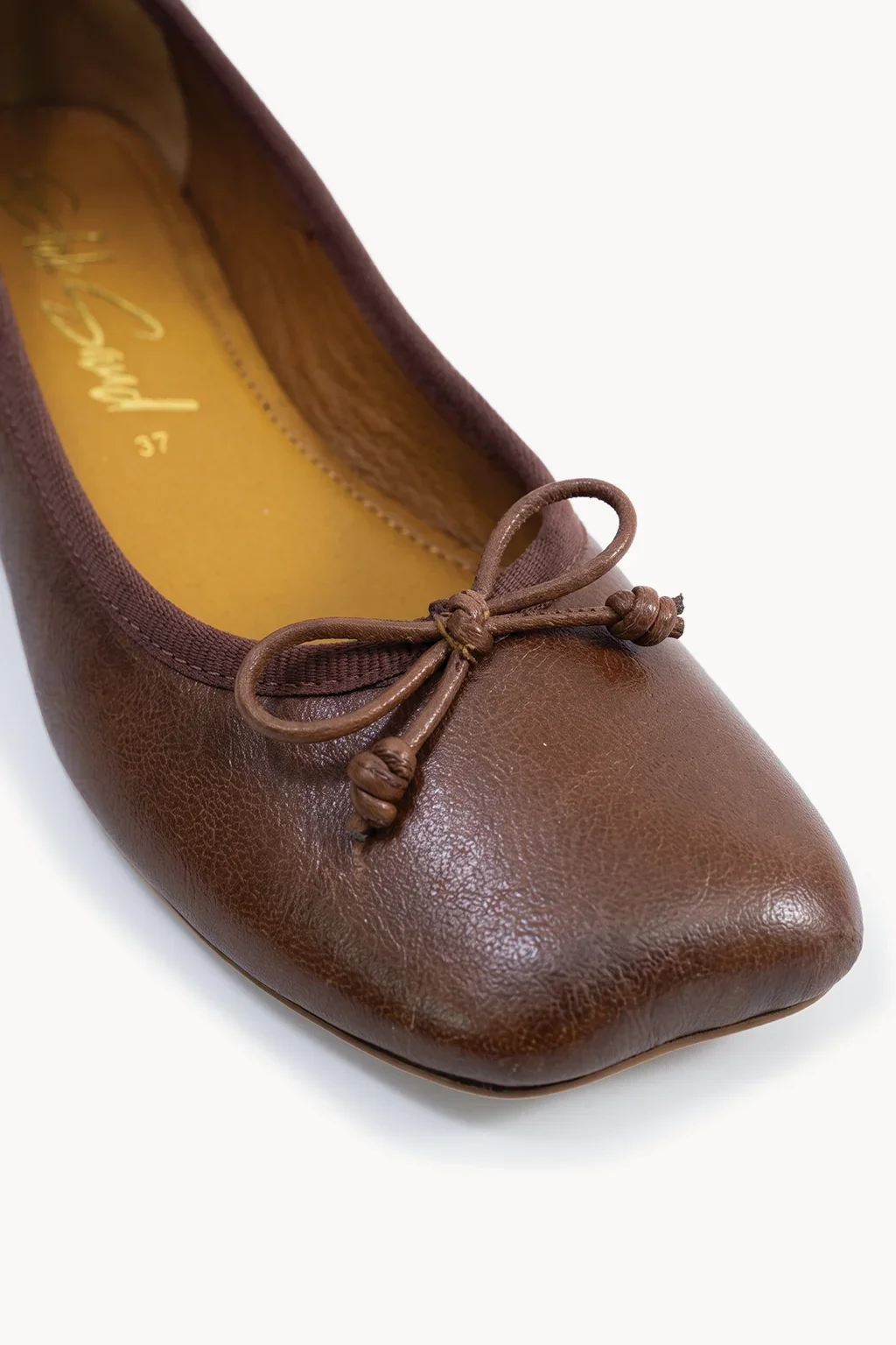 Ballerina Veloura, Brown — 02 close-up