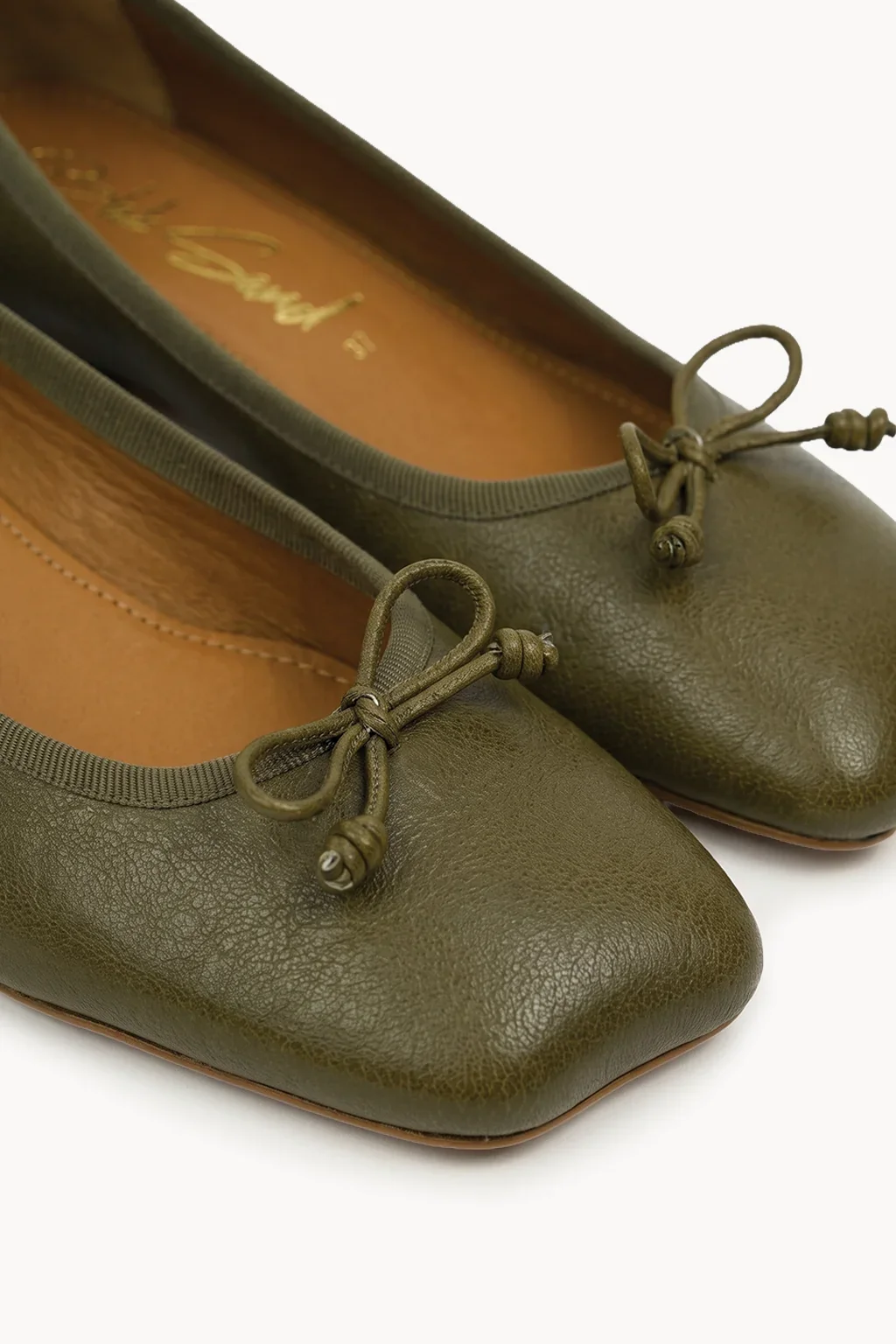 Ballerina Veloura, Olive — 02 close-up