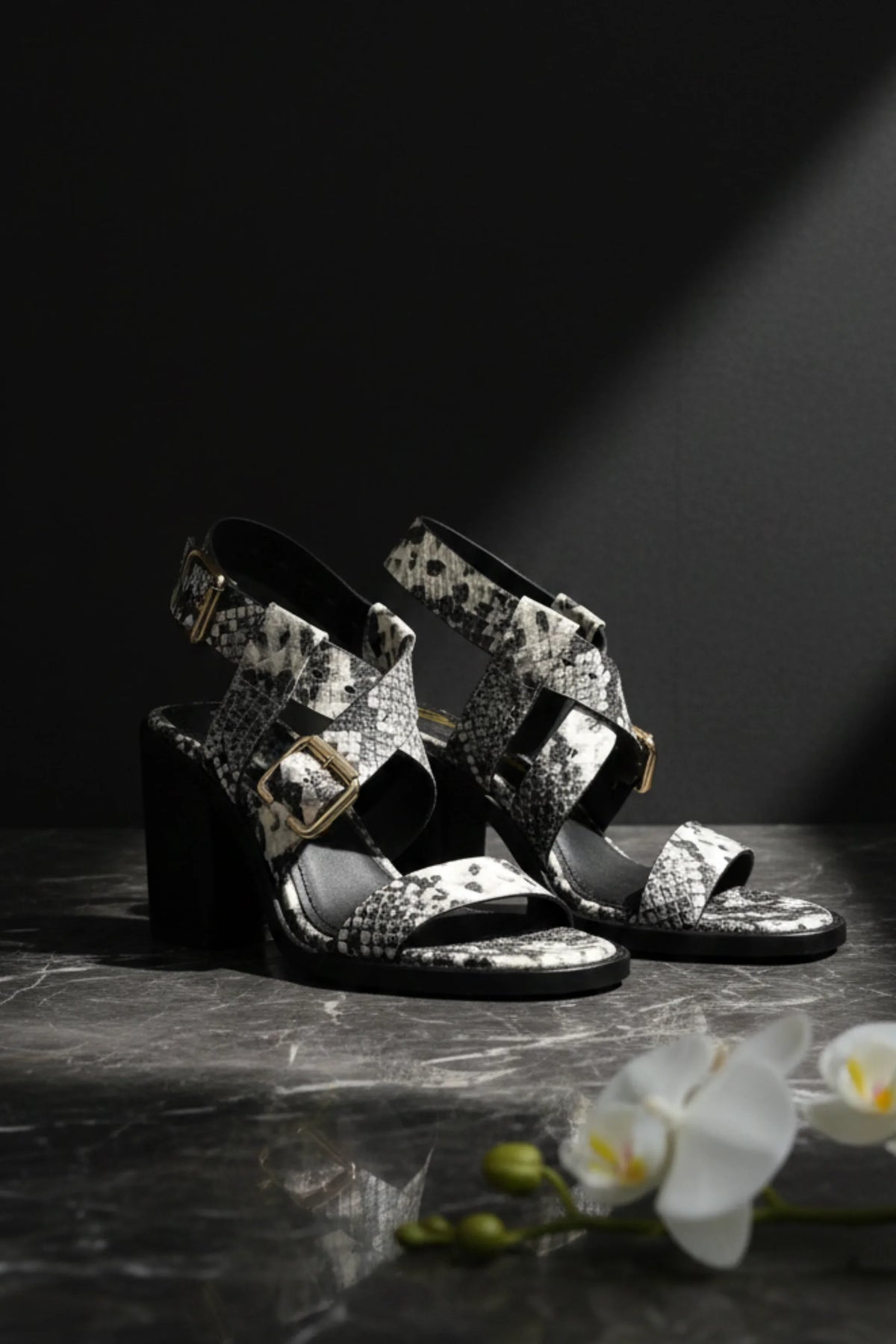 Milano Struttura Sandal, Snake print black beige — 08 styled