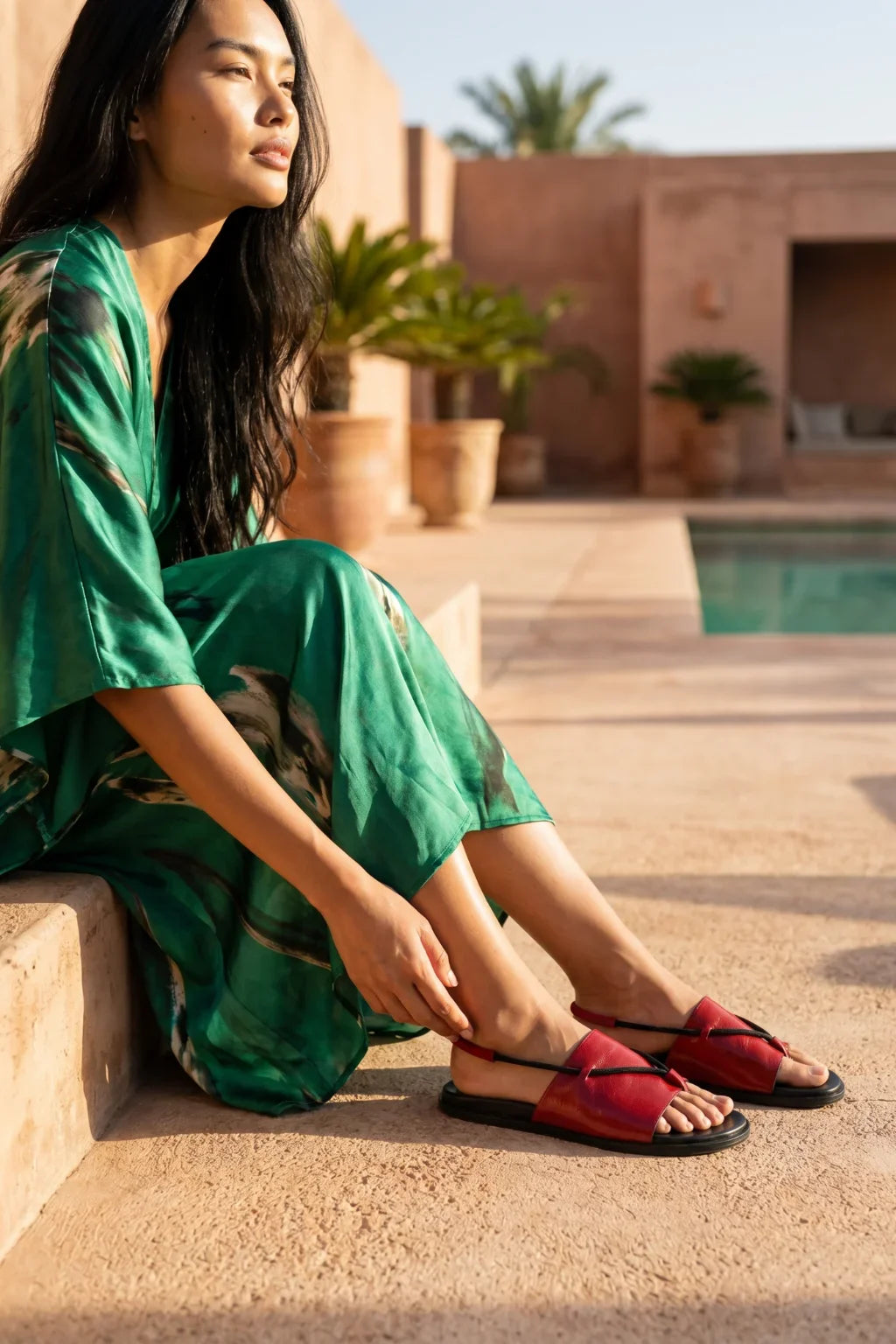 Rojo Soberano Sandal, Red & Black — 07 on model