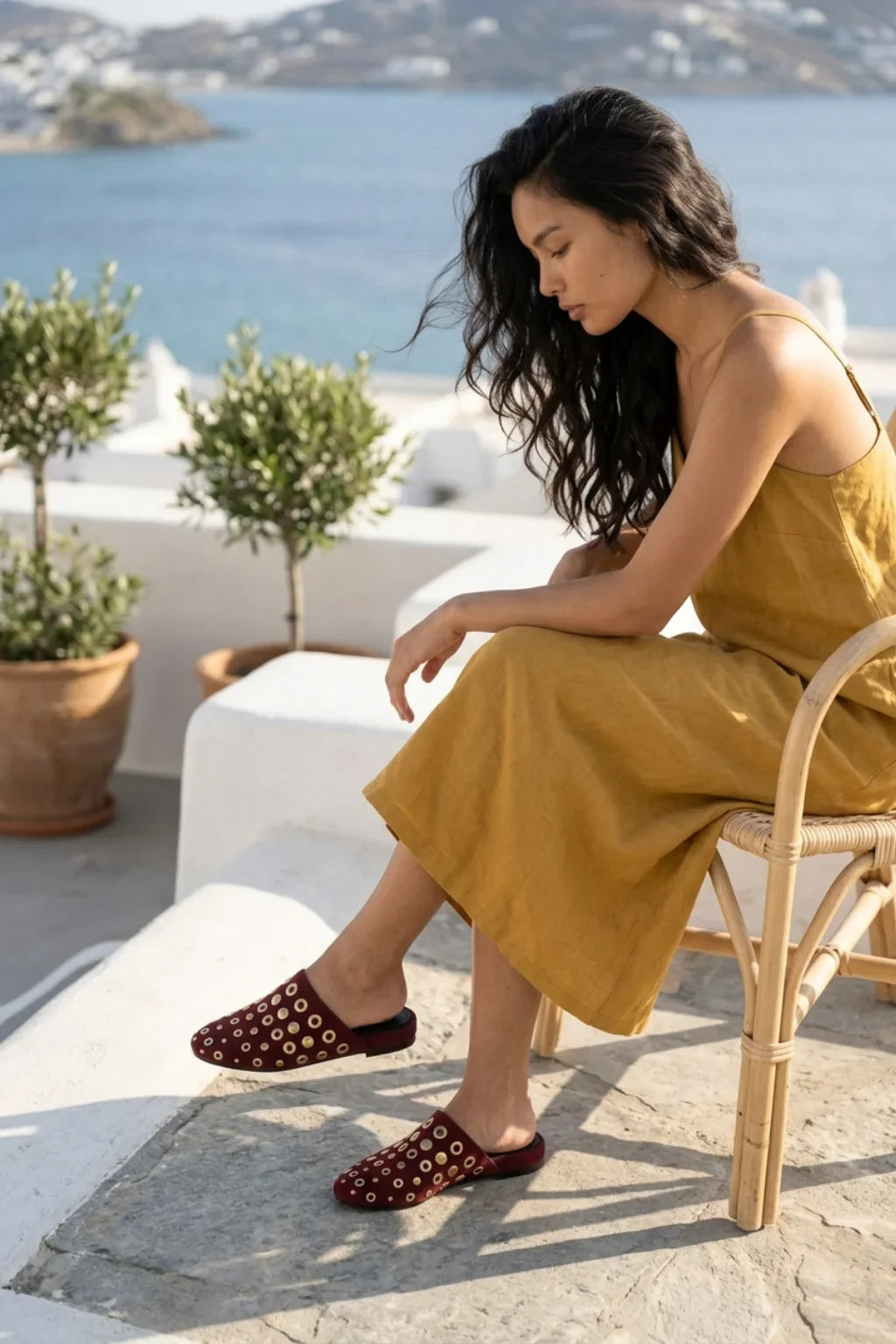 Sevilla Oro Stud Mule, Burgundy — 07 on model