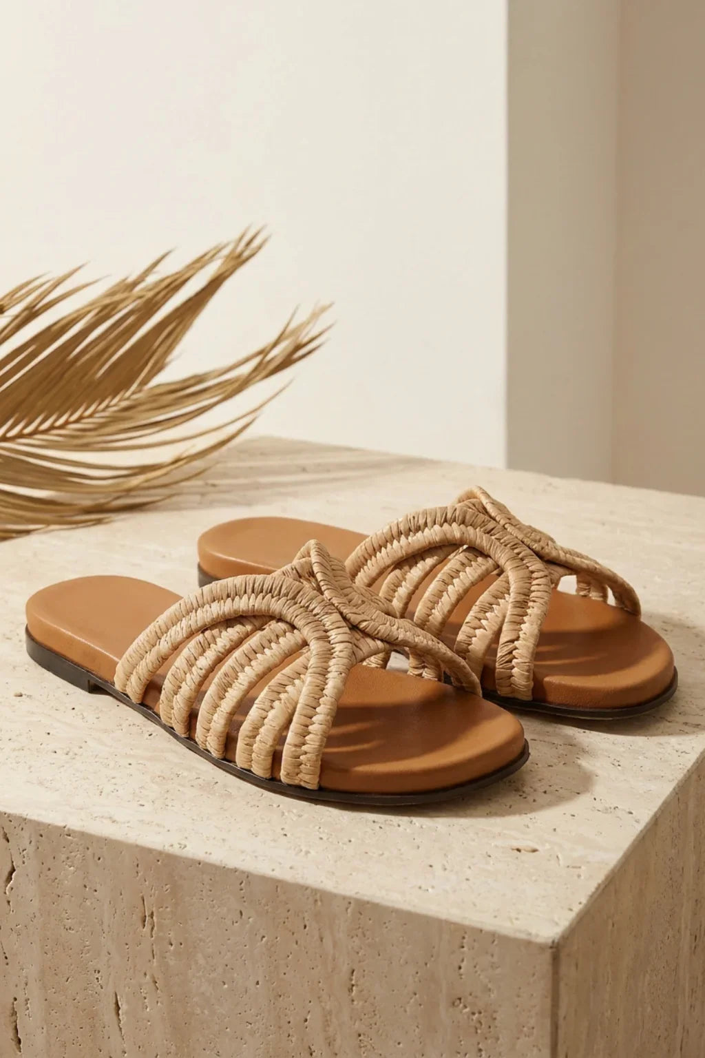 Perla Imperial Slide, Natural — 08 styled