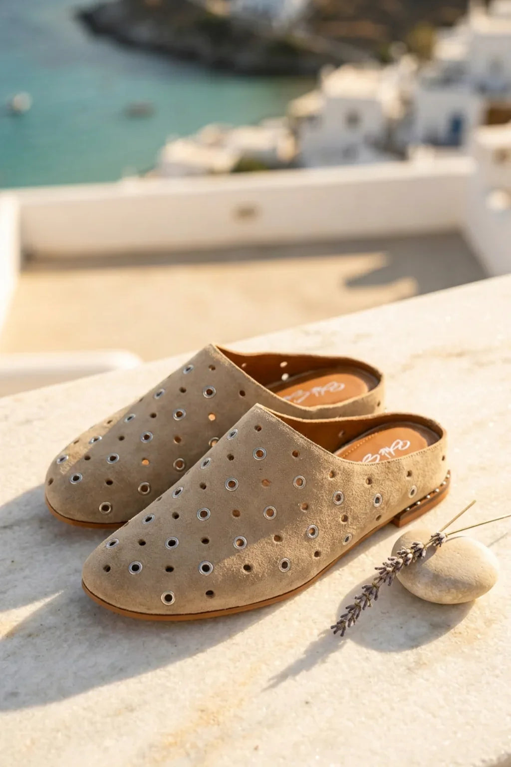 Traforato Luxe Mule, Beige — 08 styled