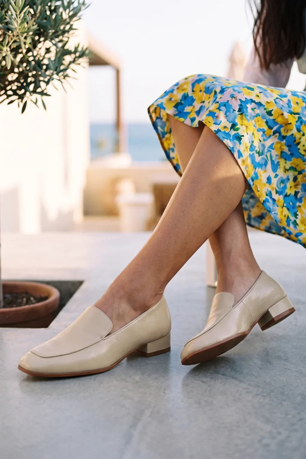 Valeria Muse Loafer, White — 06 on the foot