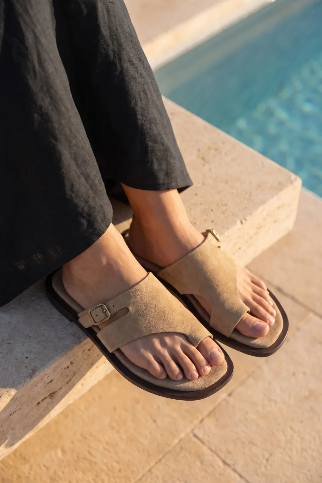 Arena Dorada Sandal, Beige — 06 on the foot