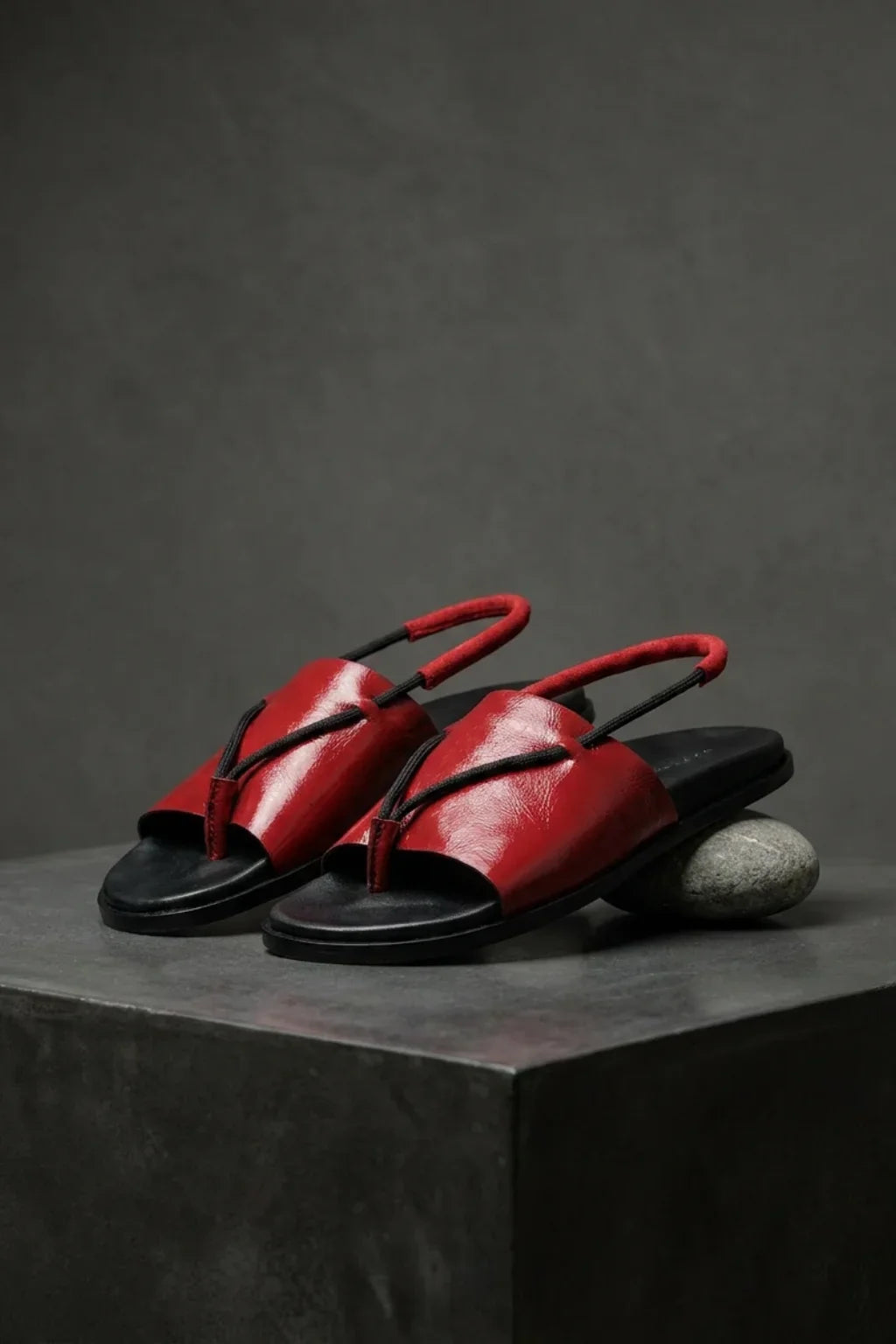 Rojo Soberano Sandal, Red & Black — 08 styled