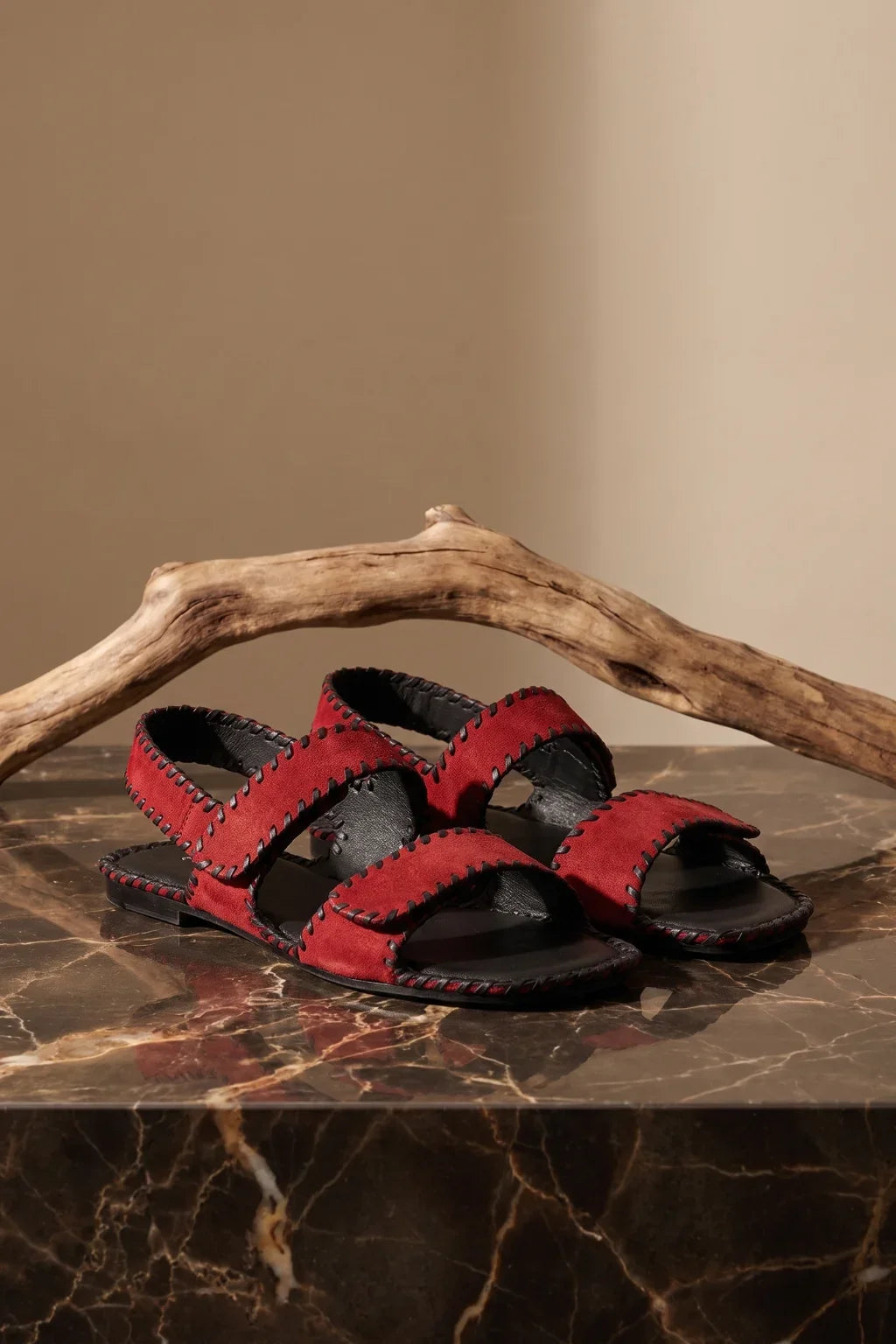 Rosso Imperiale Sandalo, Red & Black — 08 styled