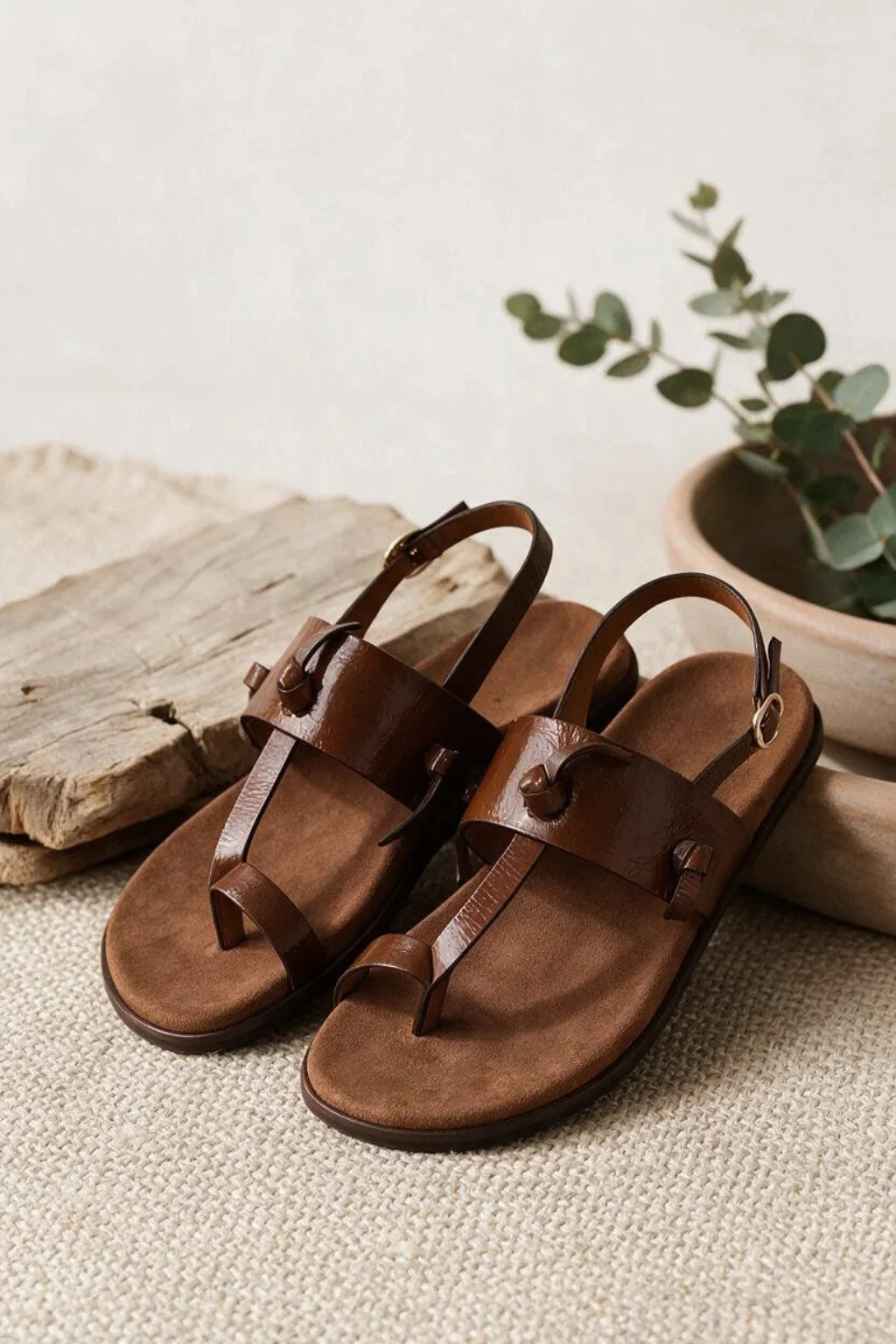 Alma Elite Flat, Brown — 08 styled