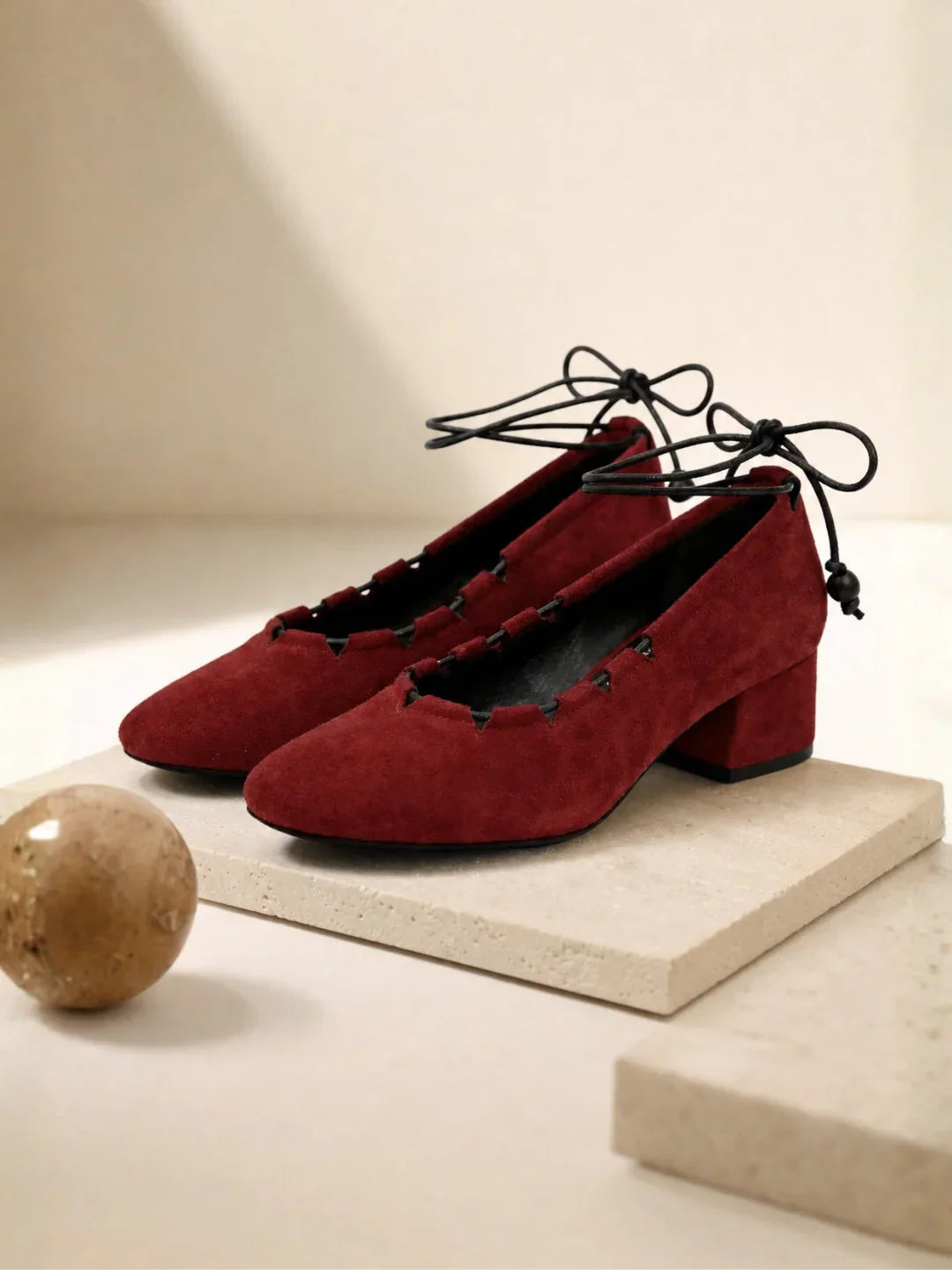Oro Venezia Lace Pump, Burgundy — 08 styled