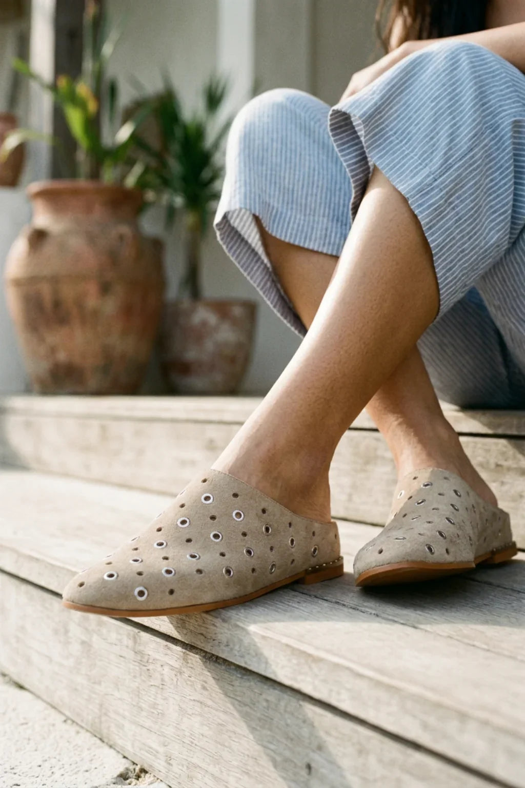 Traforato Luxe Mule, Beige — 06 on the foot