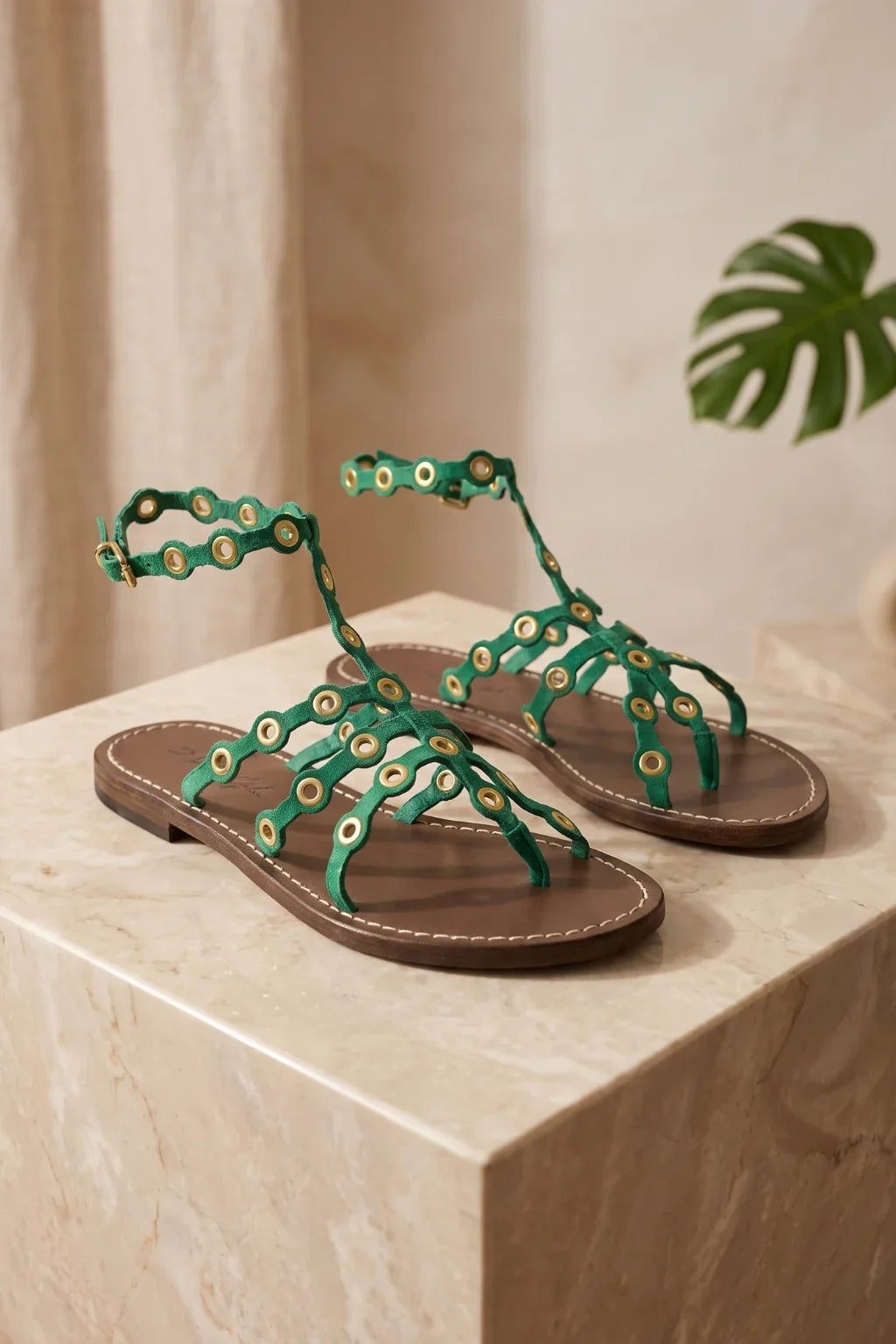 Esmeralda del Mar Strap, Green — 08 styled