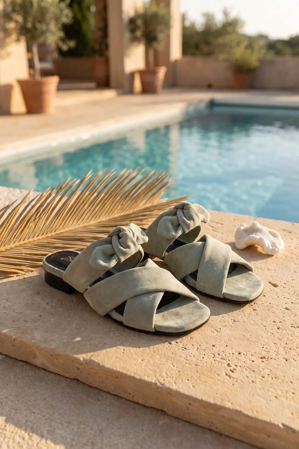 Sevilla Cruz Slide, Grey — 08 styled