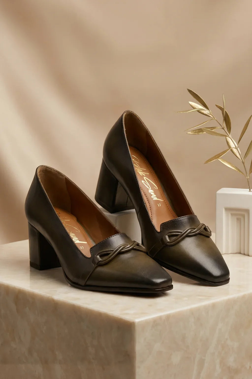 Vittoria Fiore Heel, Olive — 08 styled