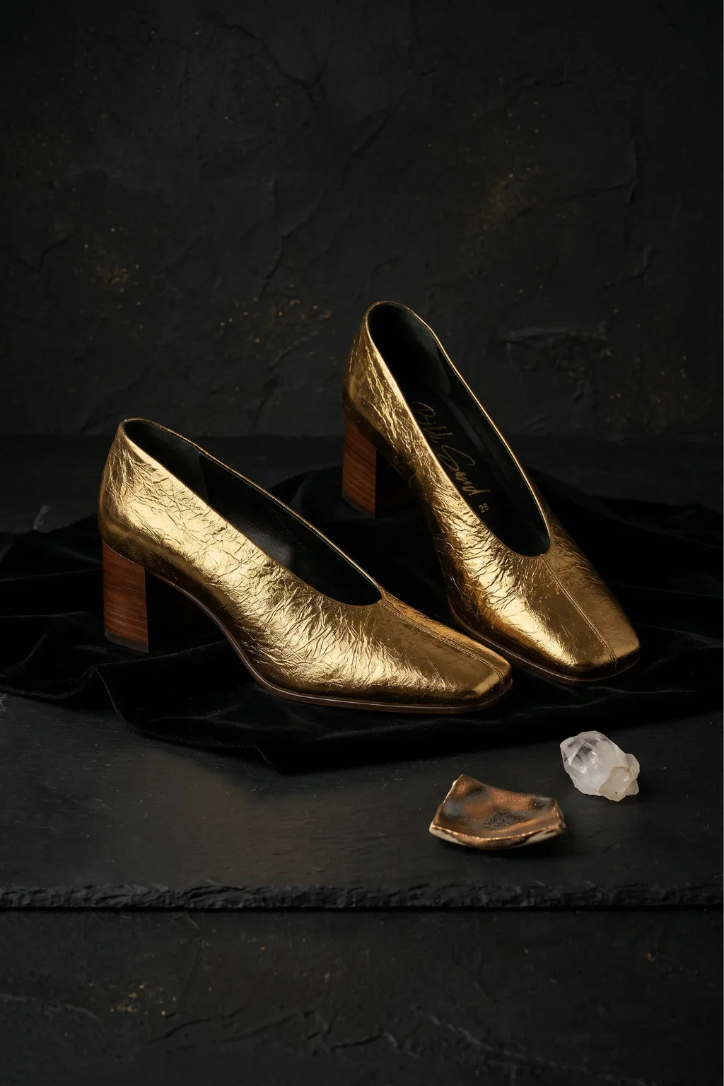 Aurelia Oro Block Heel, Antique Gold — 08 styled
