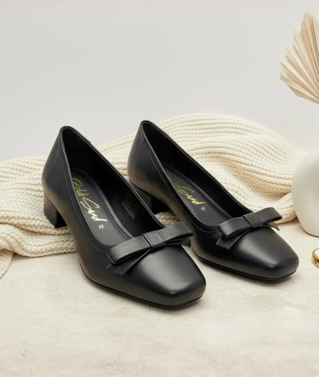 Arco Front Bow Pump Shoes, Black — 07 styled