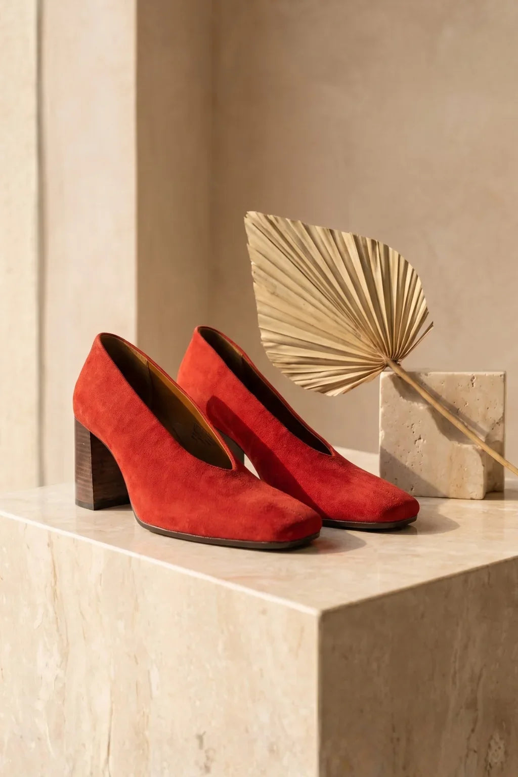 Aurelia Oro Block Heel, Red — 08 styled