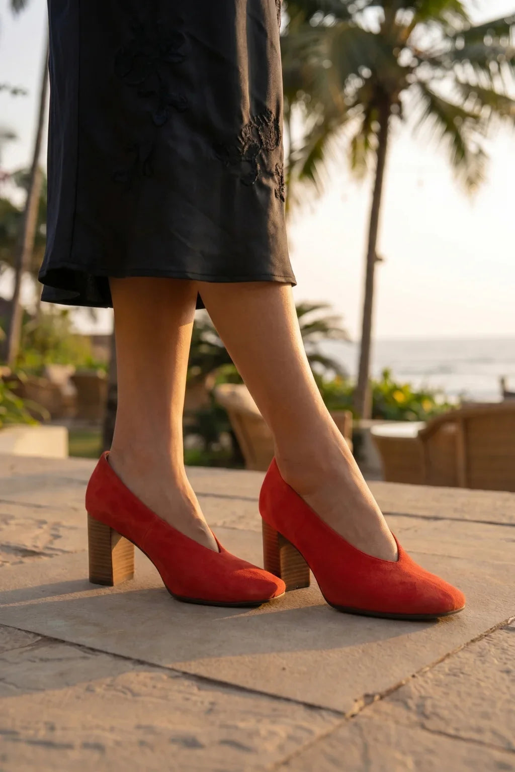Aurelia Oro Block Heel, Red — 06 on the foot