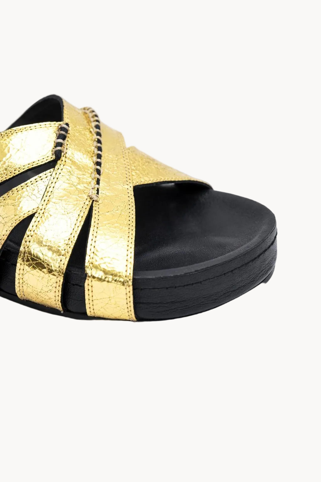 Romanov Zoloto-  Slides, Gold — 03 close-up