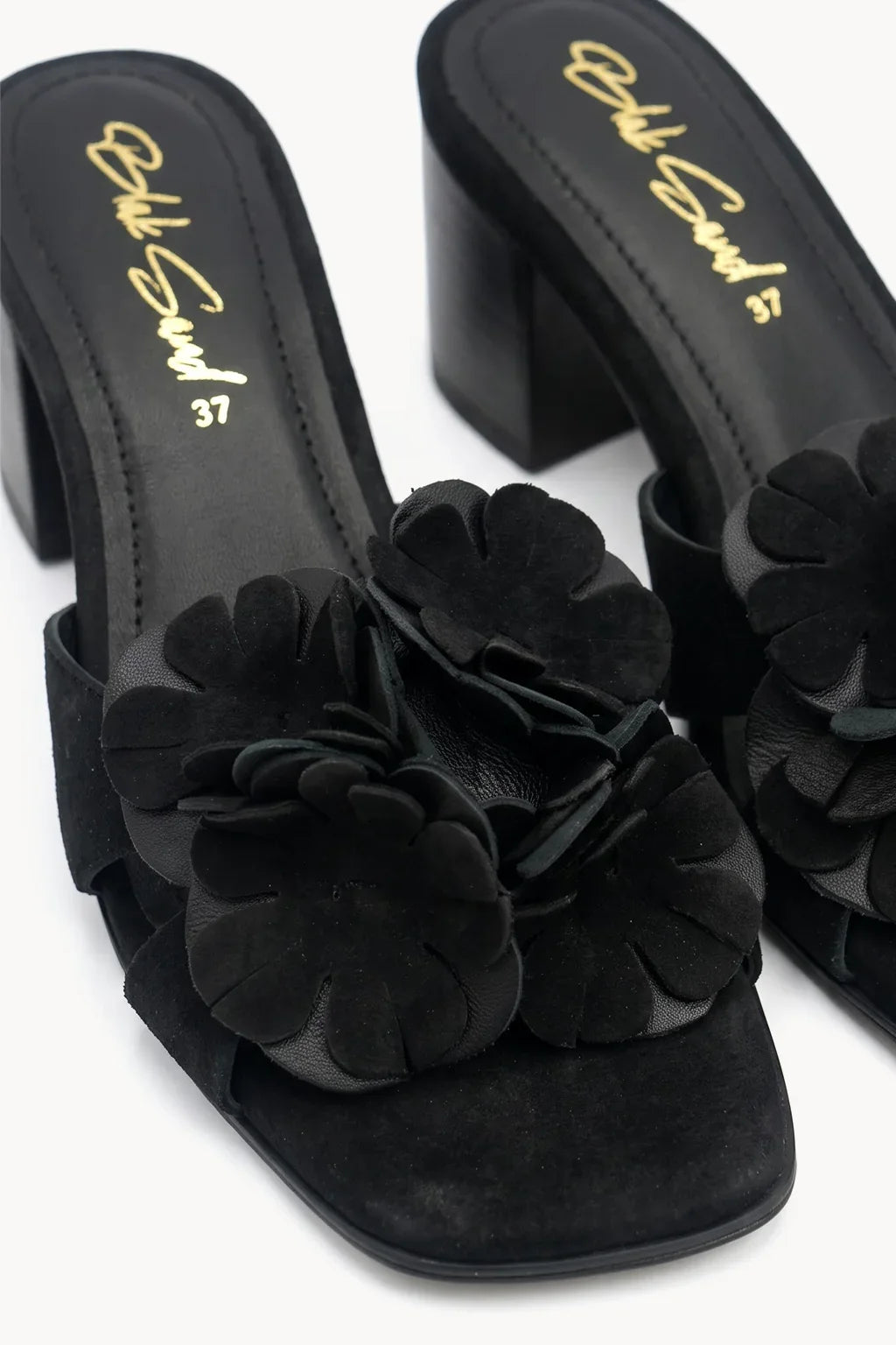 Fiore Lumina Slide, Black — 02 close-up
