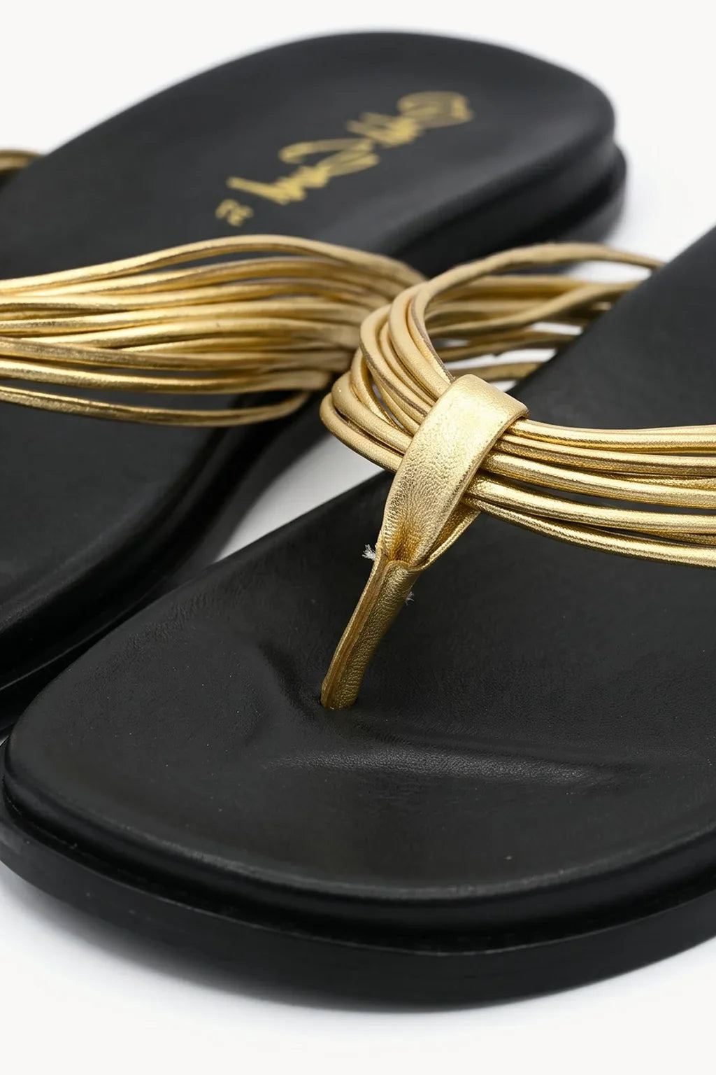 Solara Trenzada Sandal, Gold — 02 close-up