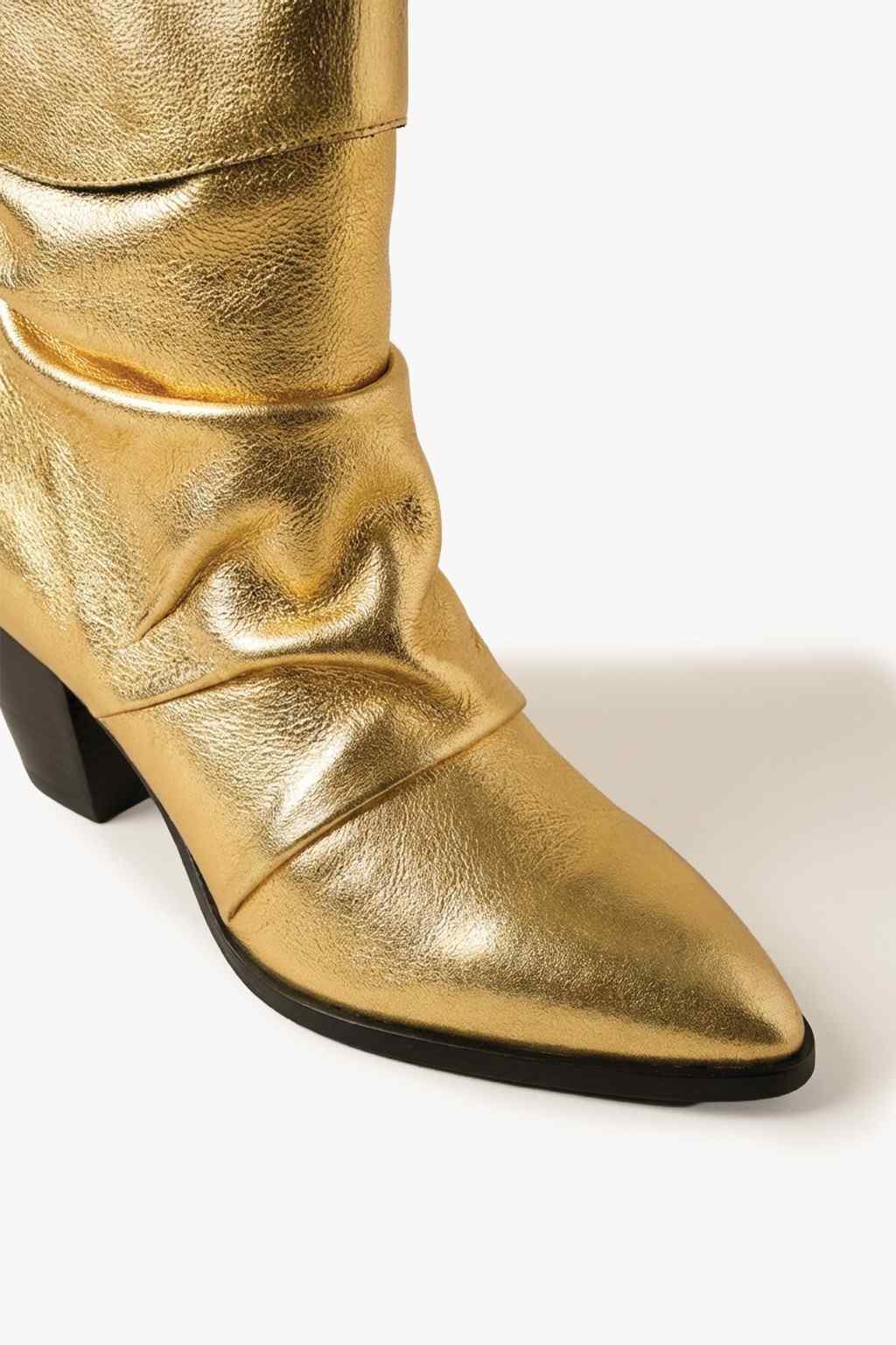 Cloene – Fold Over Collar Boots, Gold — 02 close-up