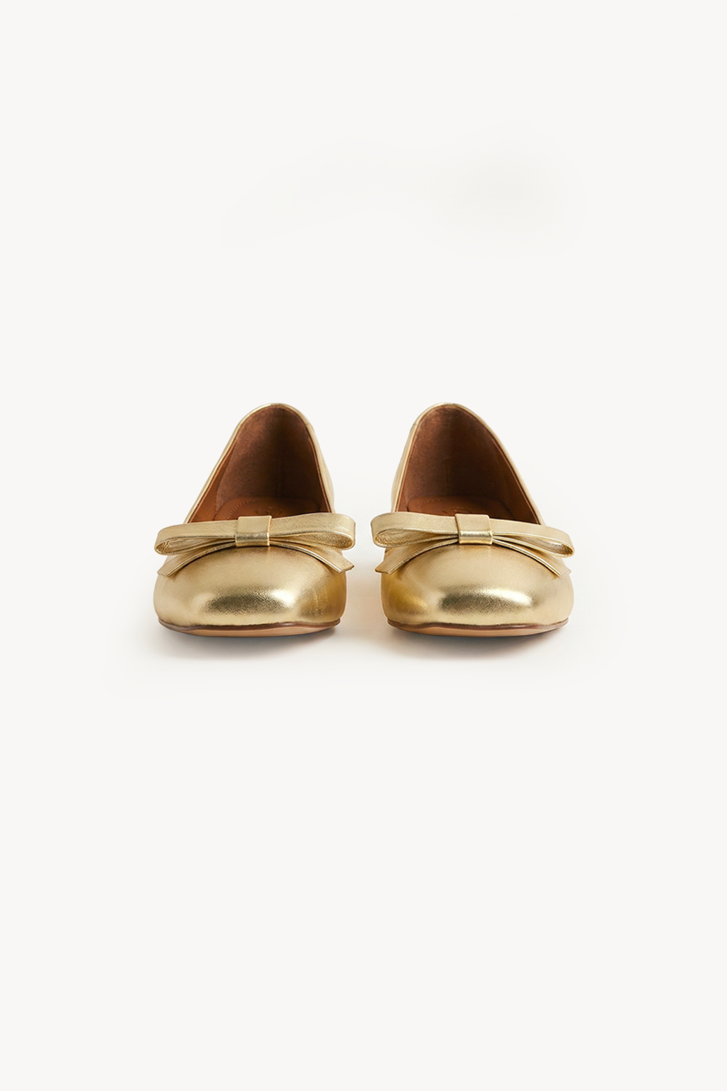 Arco Front Bow Pump Shoes, Gold — 01 pair