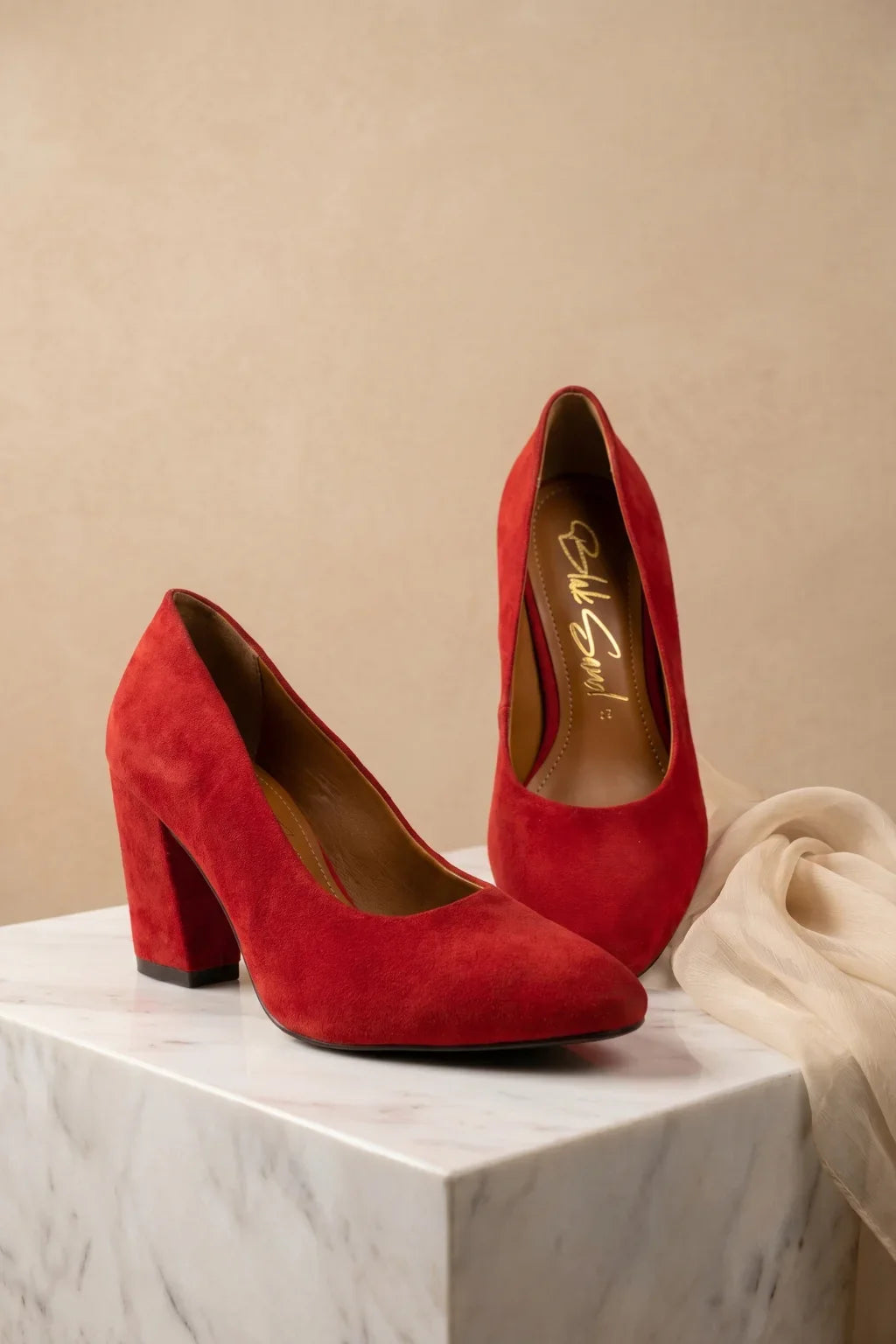 Decollete Camoscio – Block Heel, Red — 08 styled