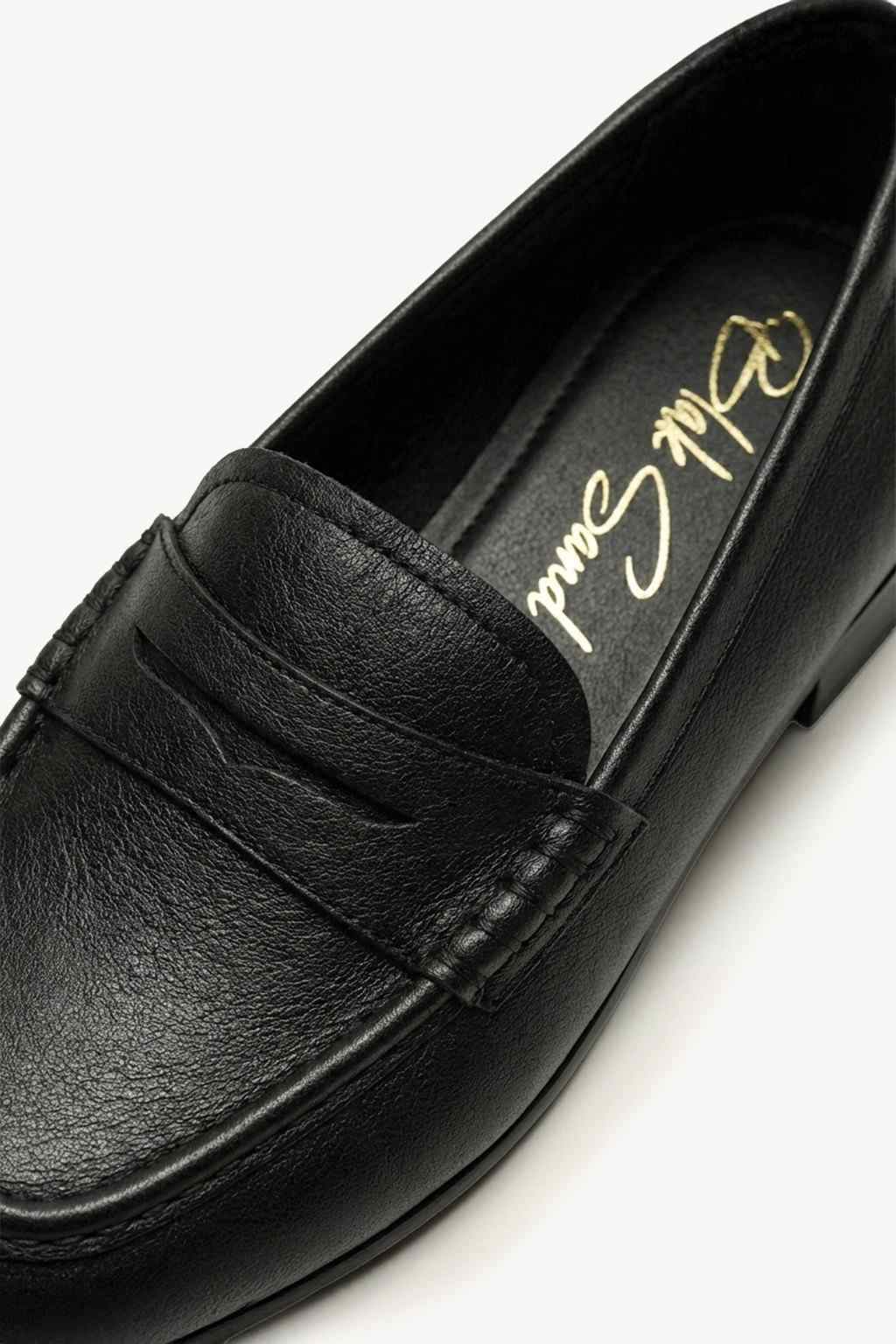 Kairo – Modern Loafers Shoes, Black — 03 close-up