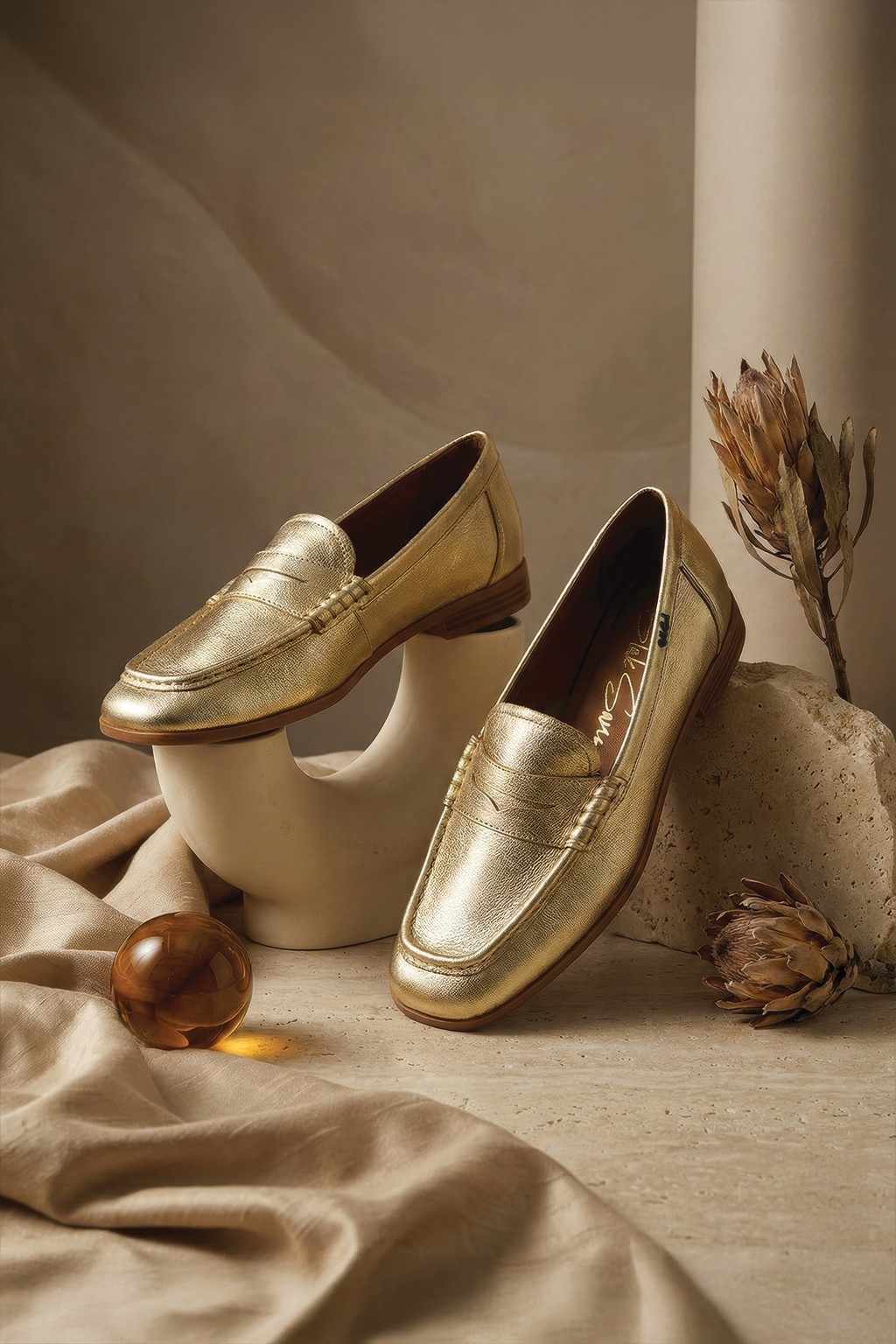 Kairo – Modern Loafers Shoes, Gold — 08 styled