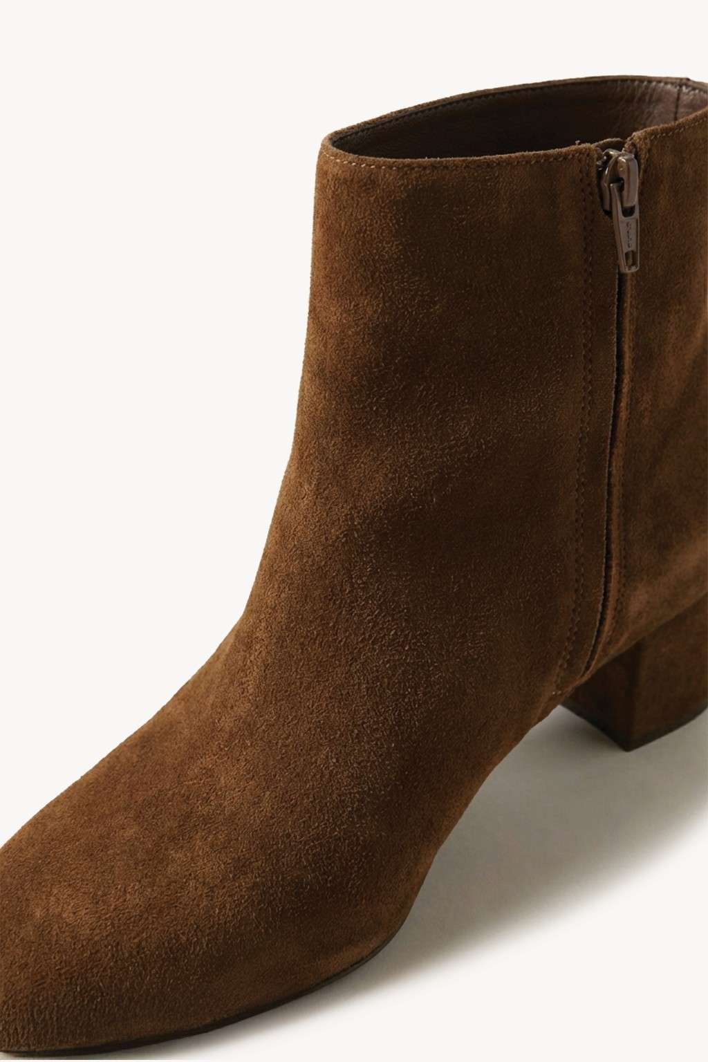 NoirAvenue – Ankle Boots, Chestnut — 02 close-up