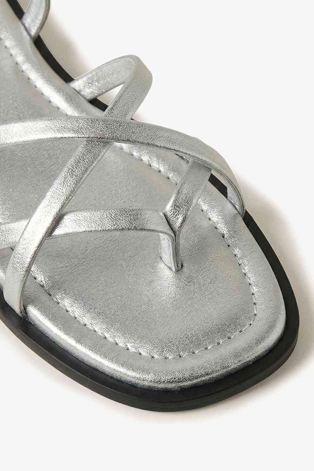 Noirve – Architectural Strap Sandals, Silver — 02 close-up