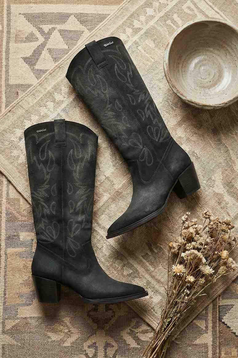 Sundra – Western Style Embroidery Boots, Black — 08 styled