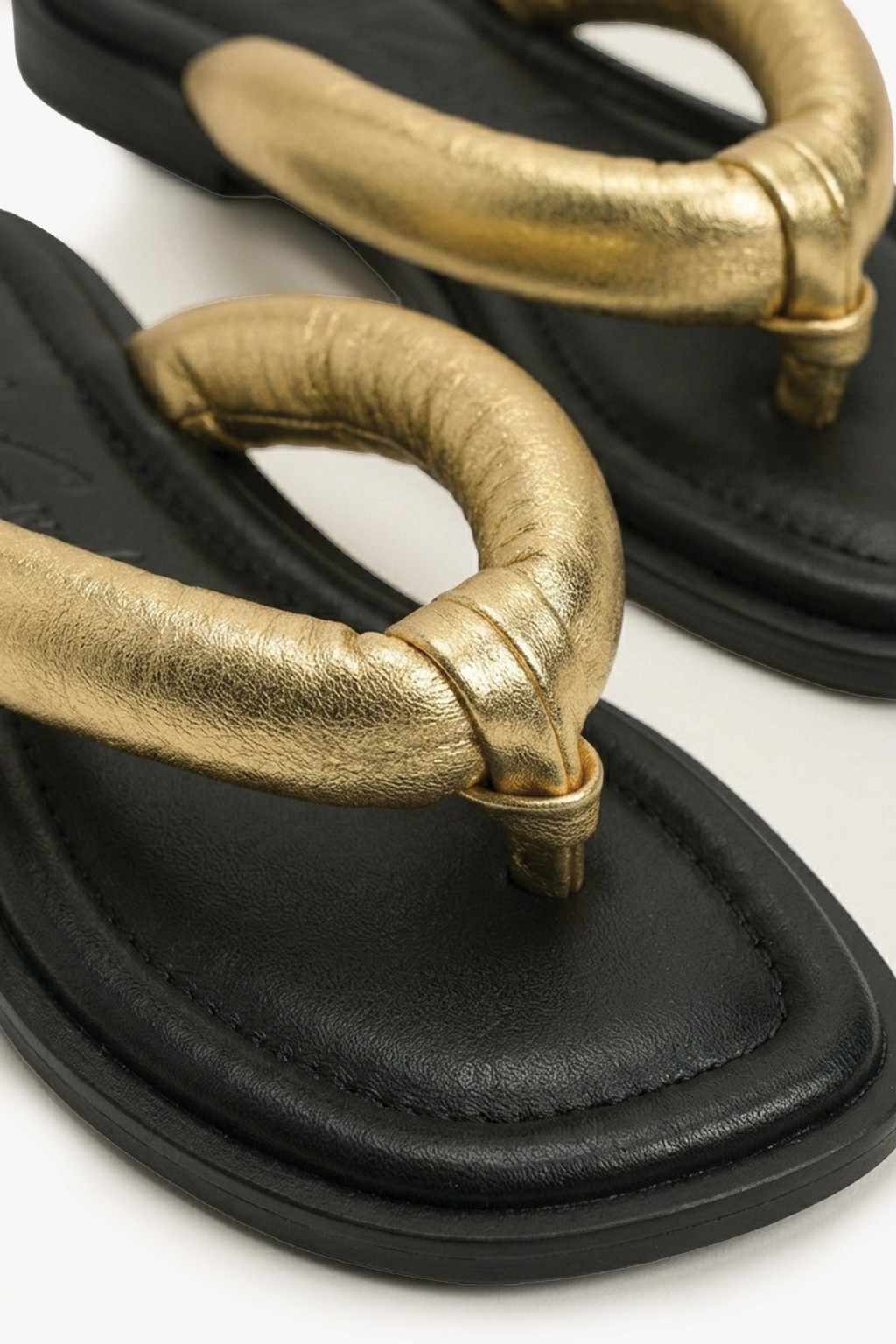 Flux Sandal, Gold — 03 close-up