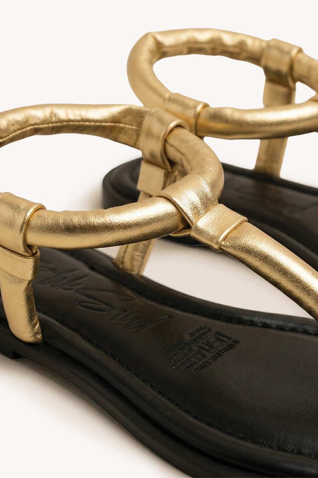 Yara – Y Strap Open Toed Sandals, Gold — 03 close-up