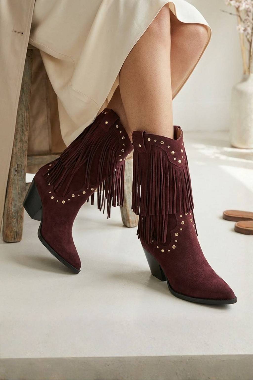 NoirSpill – Cascading Fringe Boots, Burgundy — 06 on the foot