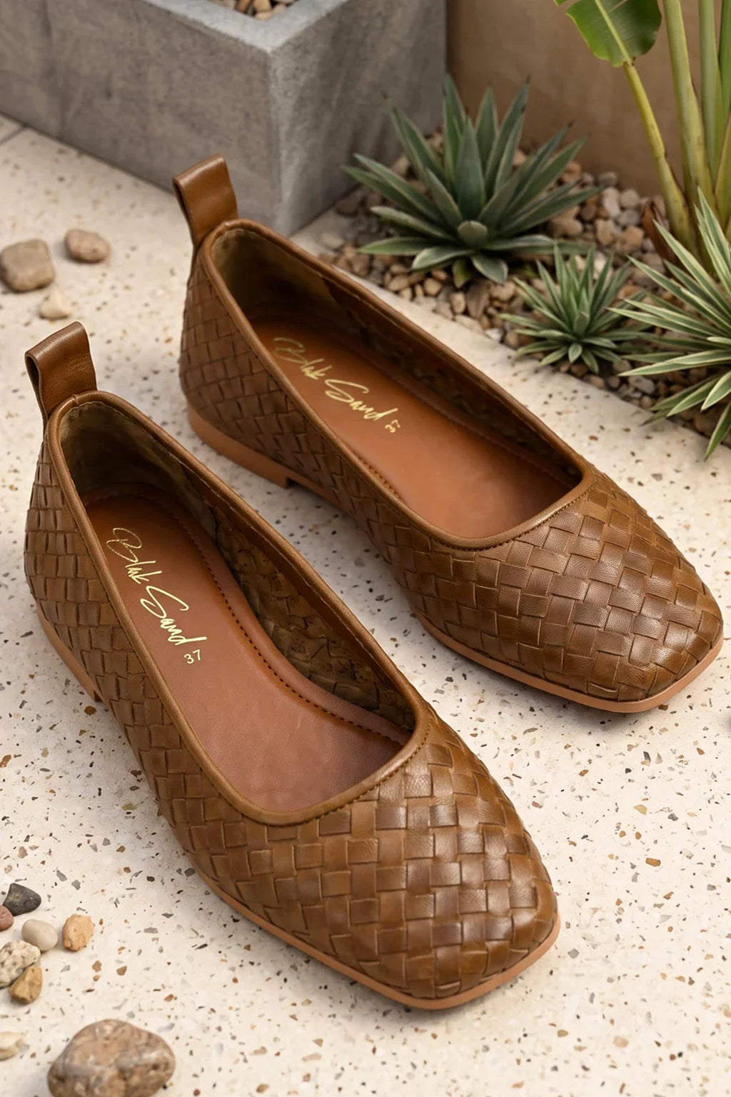 Verde Esmeralda Ballerina, Brown — 08 styled