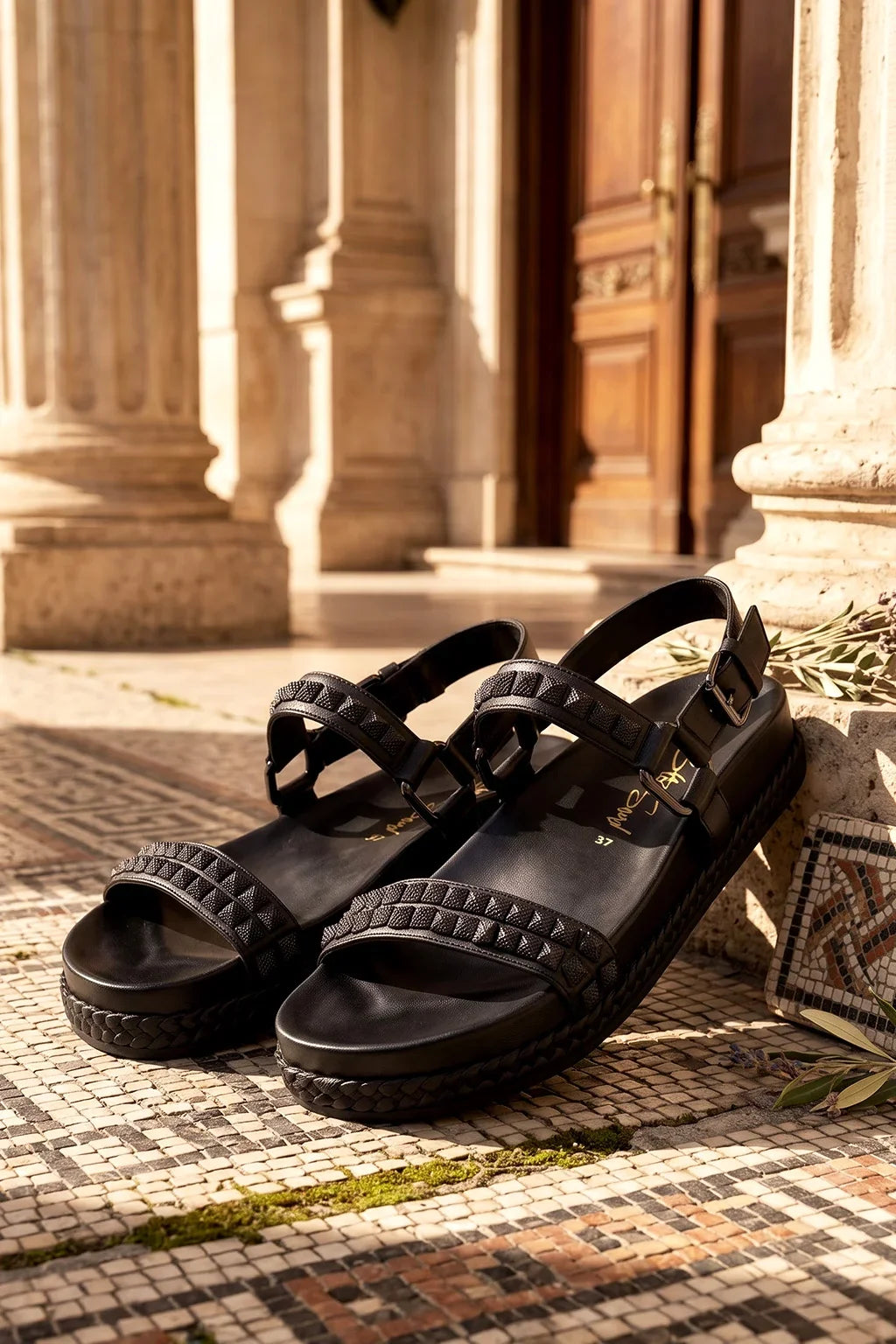 Sandalo Nerina, Black — 08 styled