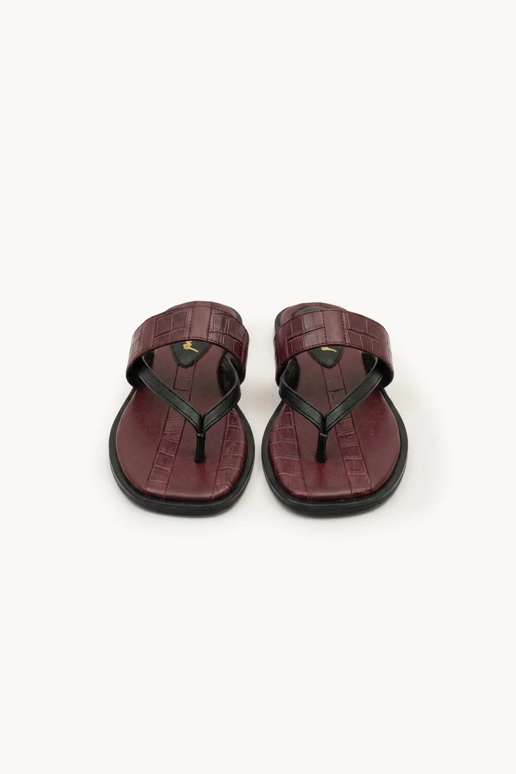 Venezia Intreccio Rosso Flat, Burgundy — 04 three-quarter