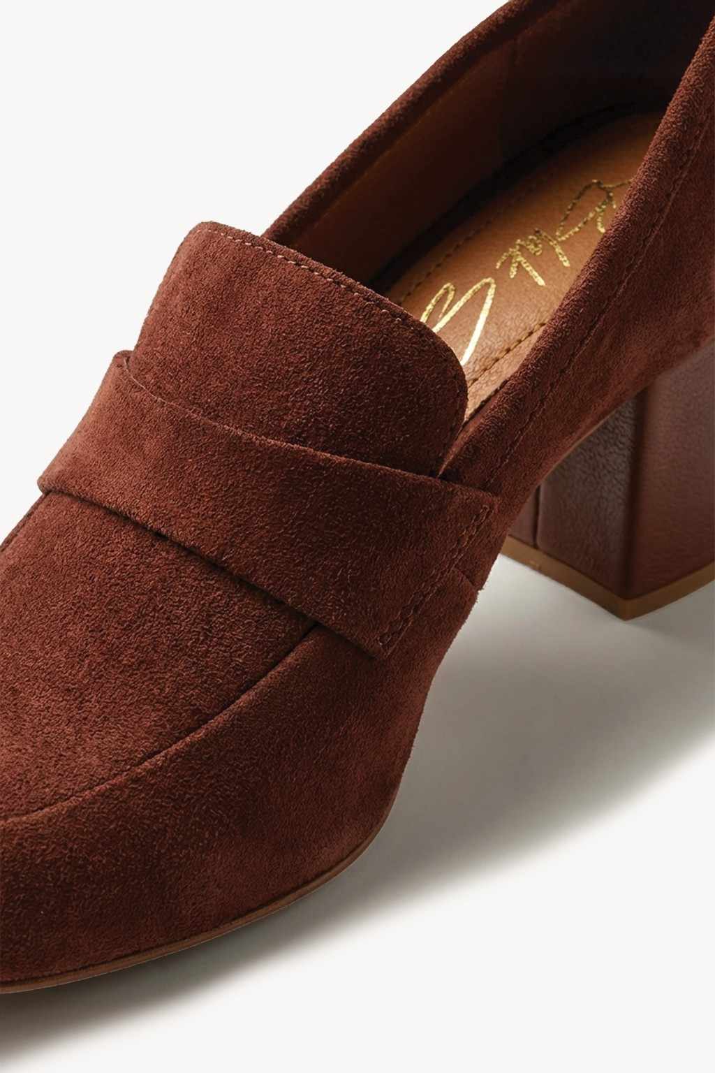Bellve - Minimal Slip-On Loafers, Maroon — 03 close-up